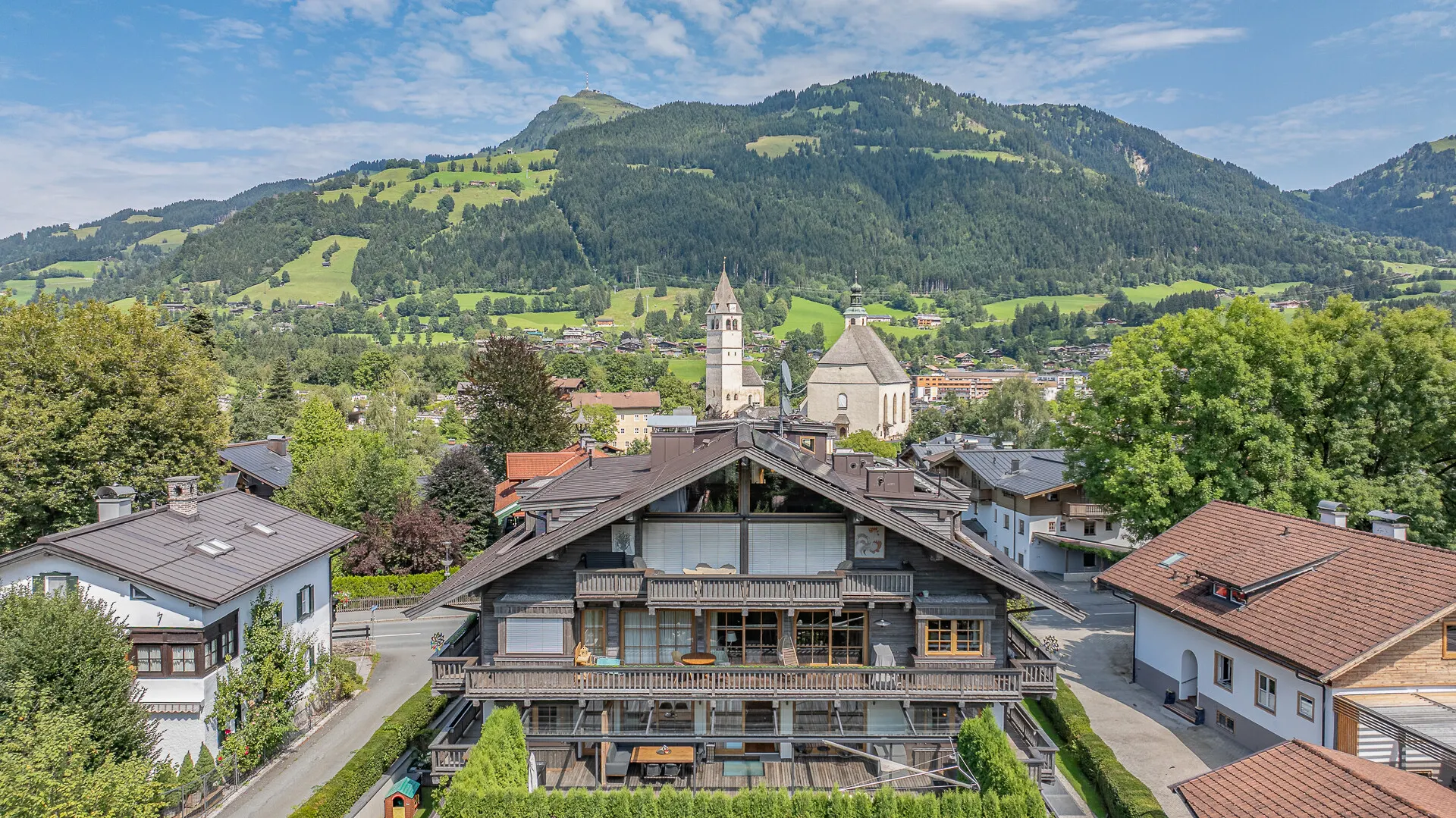 KITZIMMO-Luxuswohnung mit Pool in zentraler Toplage - Immobilien Kitzbühel.-4-6