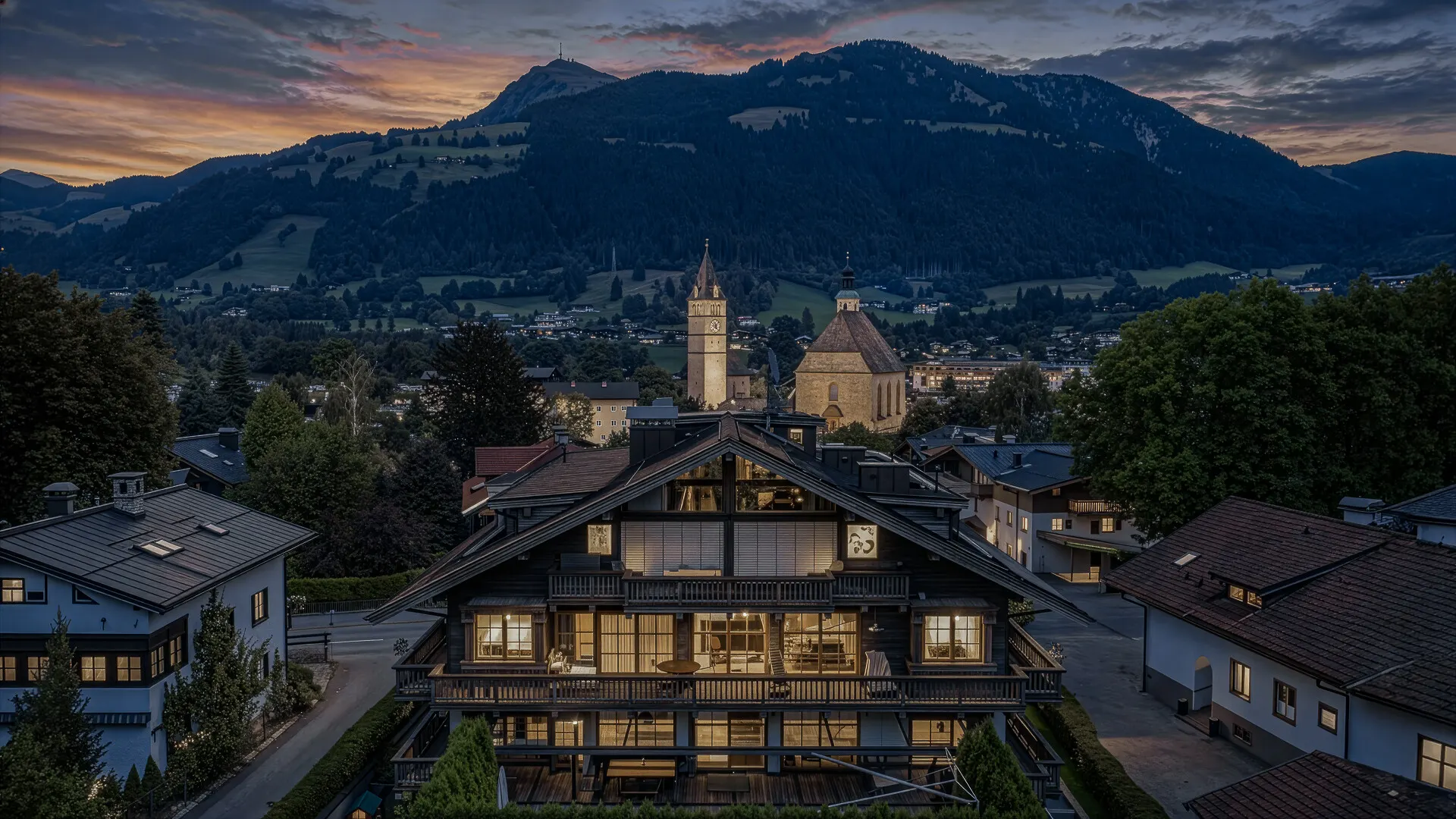 KITZIMMO-Luxuswohnung mit Pool in zentraler Toplage - Immobilien Kitzbühel.-4-37