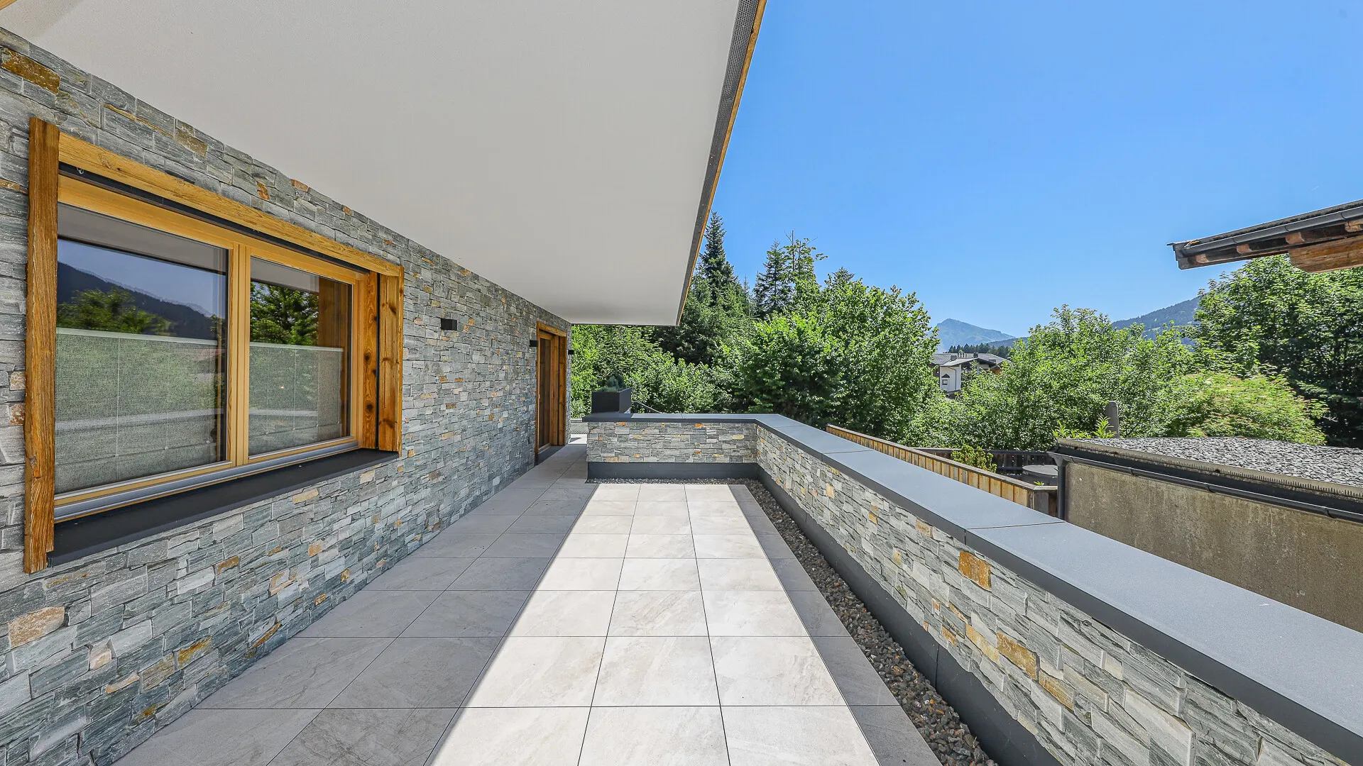 KITZIMMO-Luxus-Neubauvilla mit Pool in Toplage kaufen - Immobilien Ellmau.-31