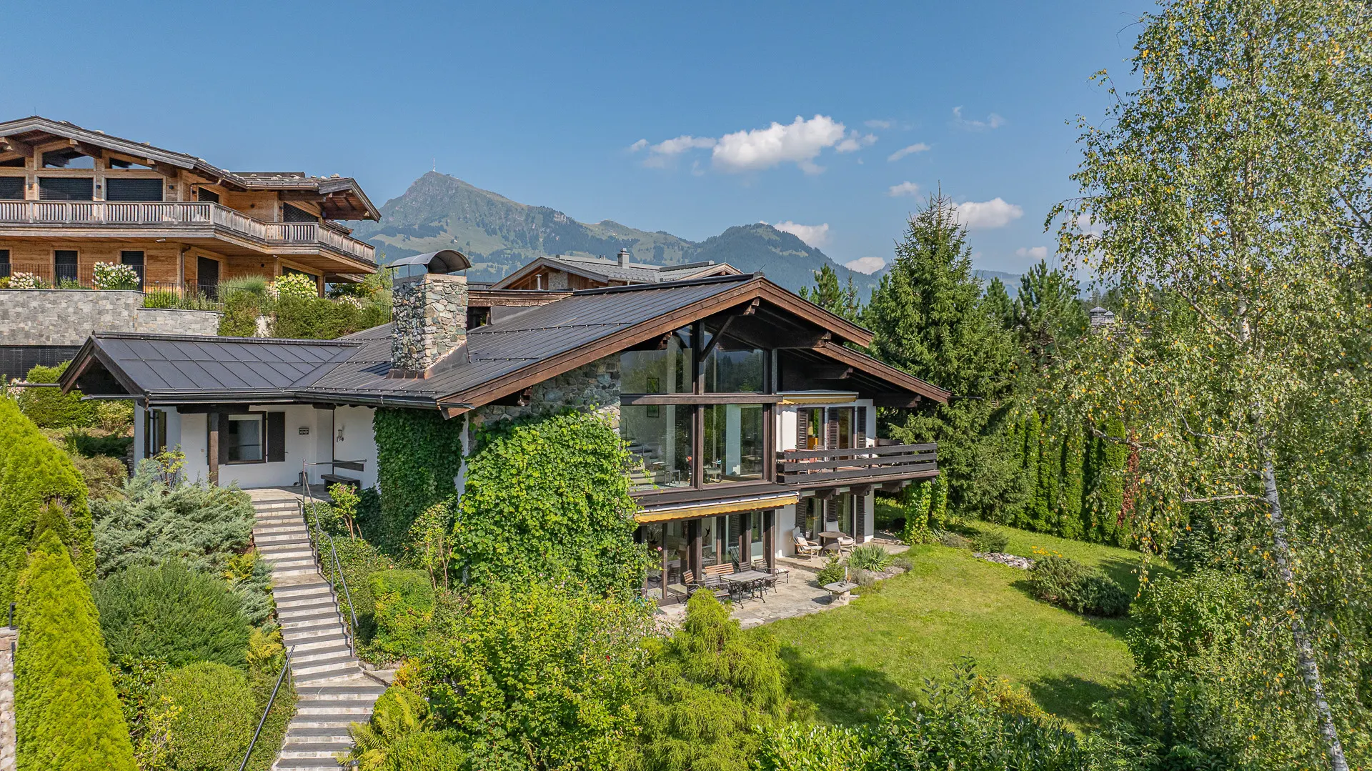 KITZIMMO-Chalet Landhausvilla in Toplage kaufen - Immobilien Reith bei Kitzbühel.
