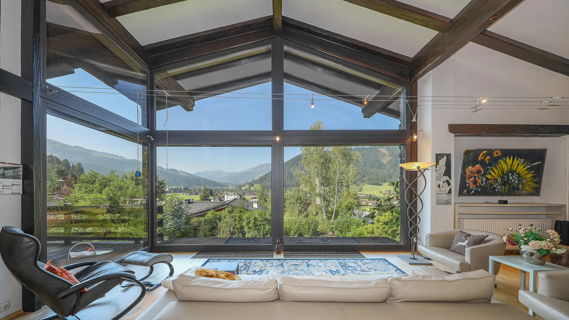 KITZIMMO-Chalet Landhausvilla in Toplage kaufen - Immobilien Reith bei Kitzbühel.