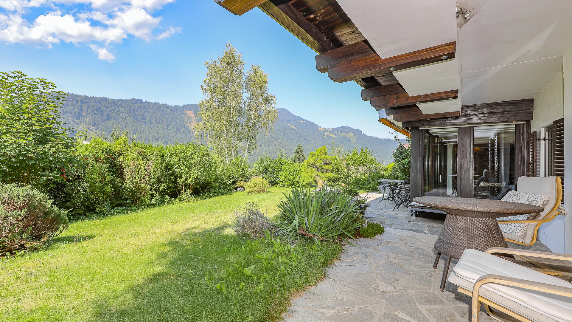 KITZIMMO-Chalet Landhausvilla in Toplage kaufen - Immobilien Reith bei Kitzbühel.