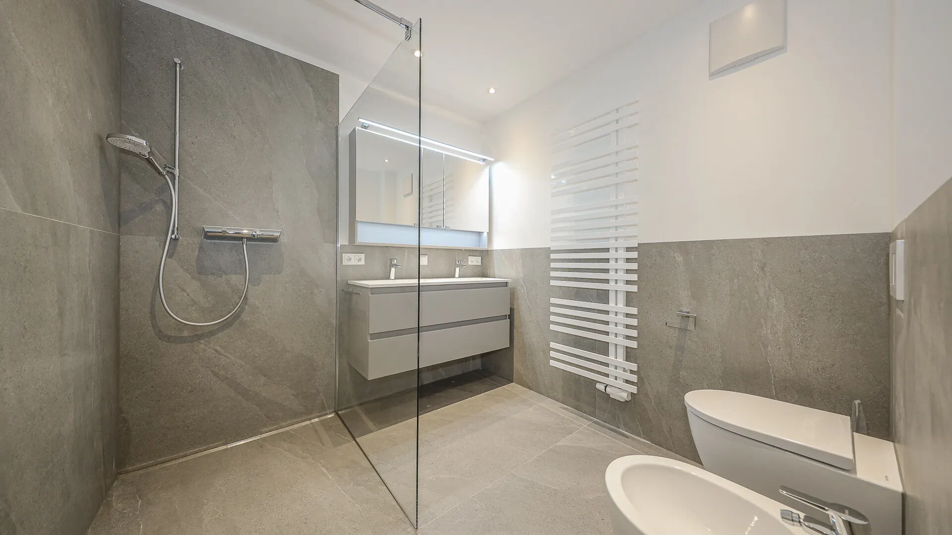 KITZIMMO-Mehrfamilienhaus in Toplage kaufen - Immobilien Ellmau Tirol.