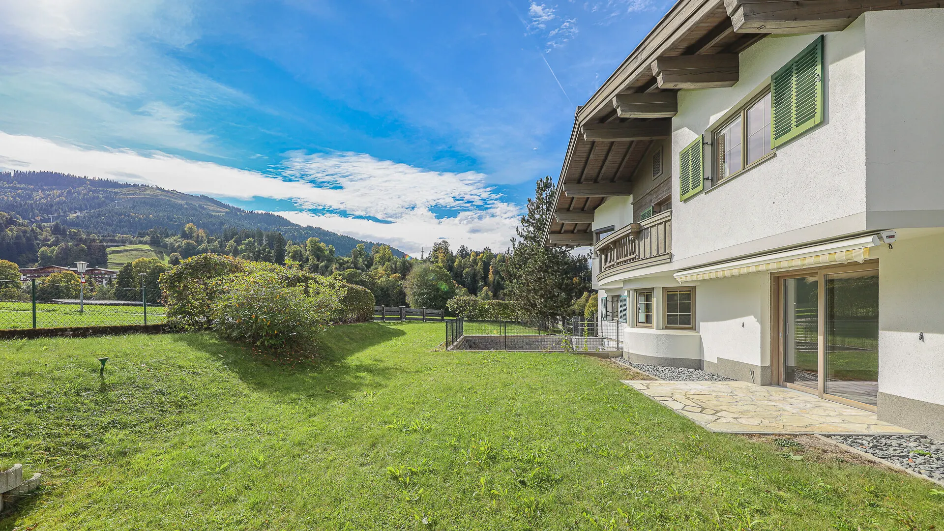 KITZIMMO-Mehrfamilienhaus in Toplage kaufen - Immobilien Ellmau Tirol.
