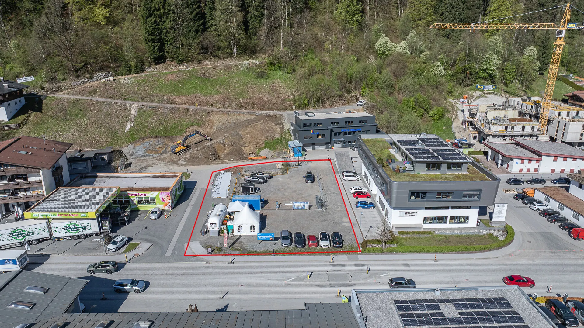 KITZIMMO-Gewerbegrundstück in Toplage direkt an der Ortsdurchfahrtsstraße - Kitzbühel.