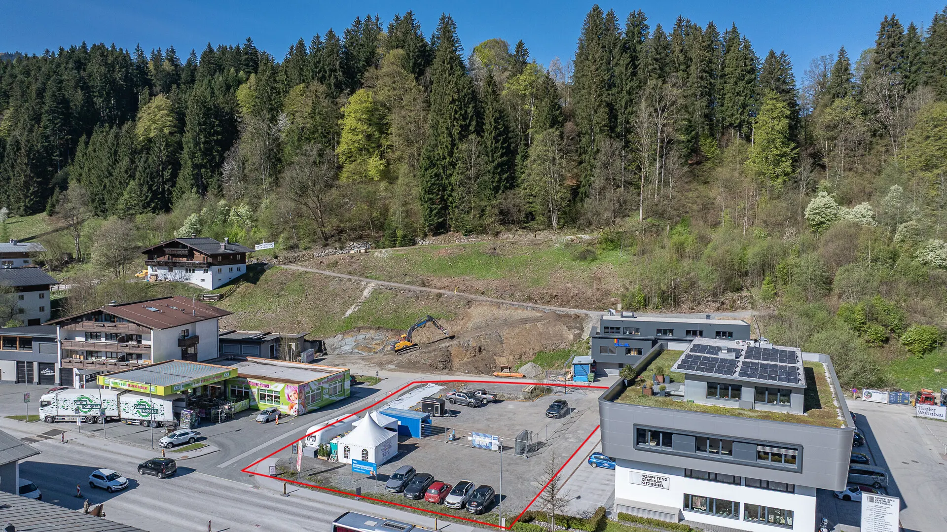 KITZIMMO-Gewerbegrundstück in Toplage direkt an der Ortsdurchfahrtsstraße - Kitzbühel.