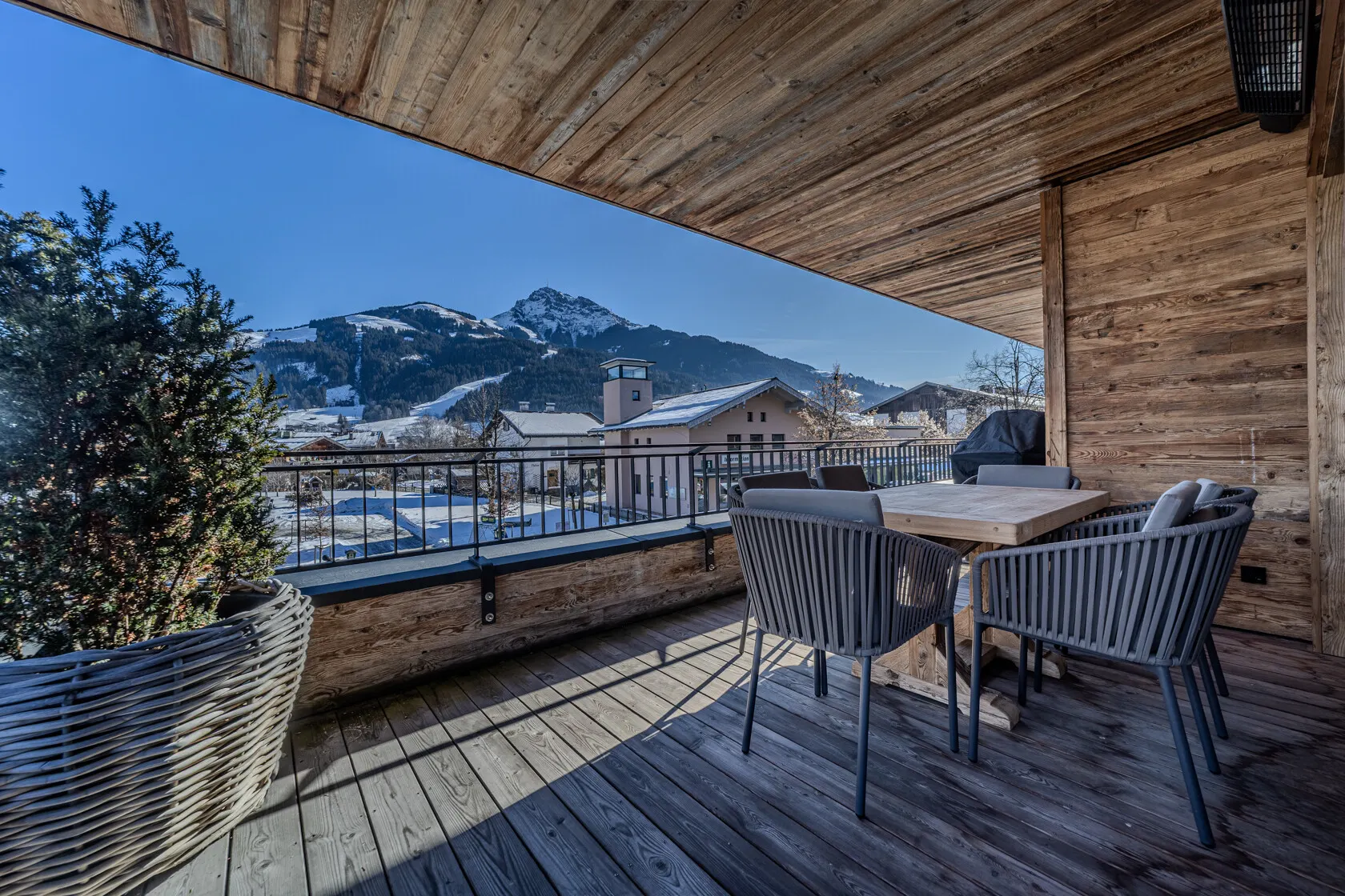 KITZIMMO-Luxuswohnung mit Kaiserblick in Toplage kaufen - Immobilien Oberndorf.