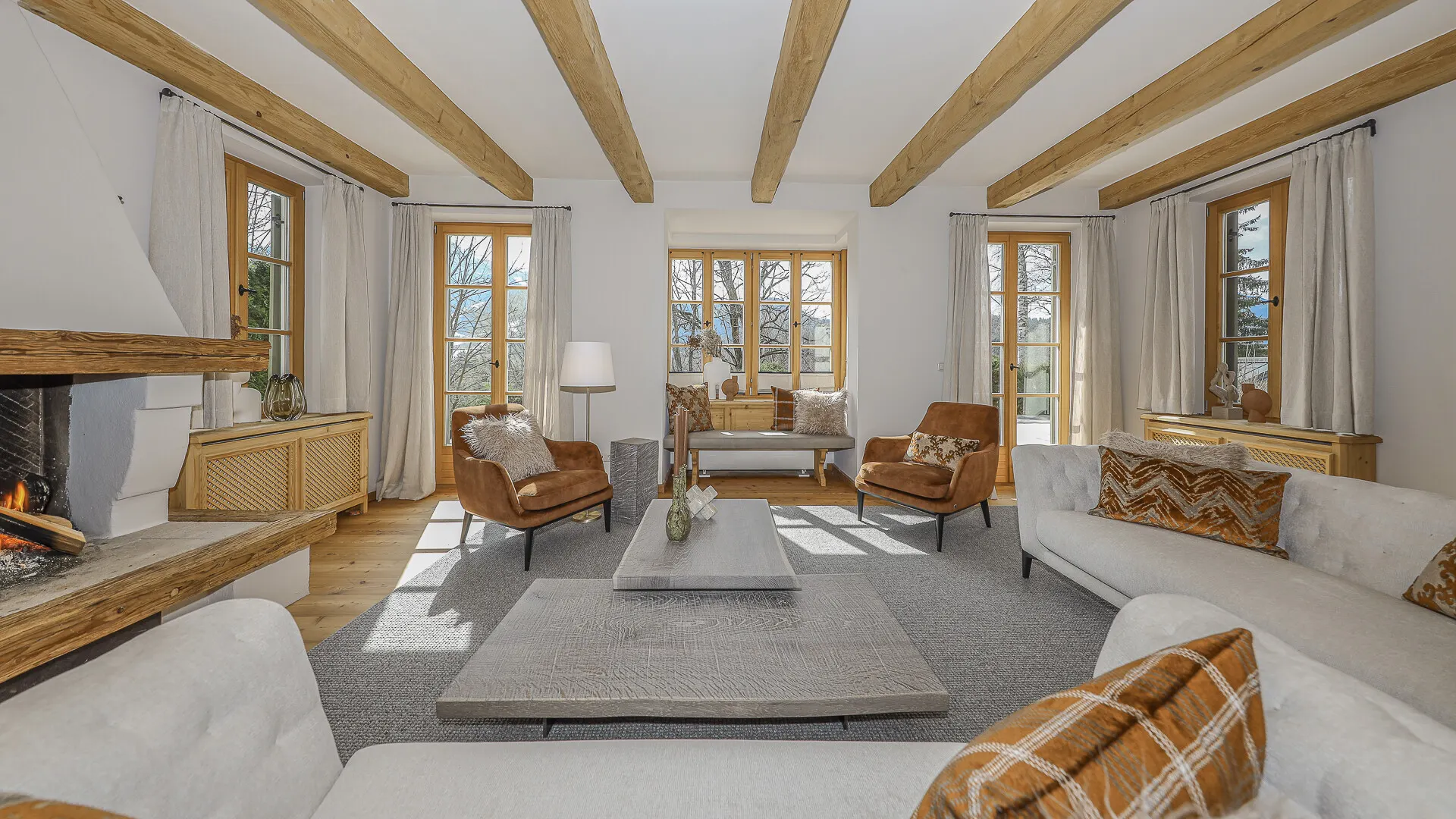KITZIMMO-Exklusives Landhaus mit Pool in bester Lage - Immobilien Kitzbühel.-2