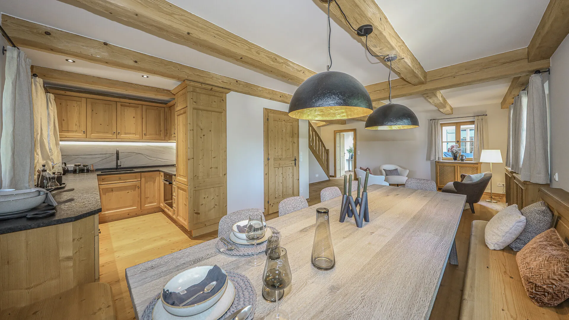 KITZIMMO-Exklusives Landhaus mit Pool in bester Lage - Immobilien Kitzbühel.-8
