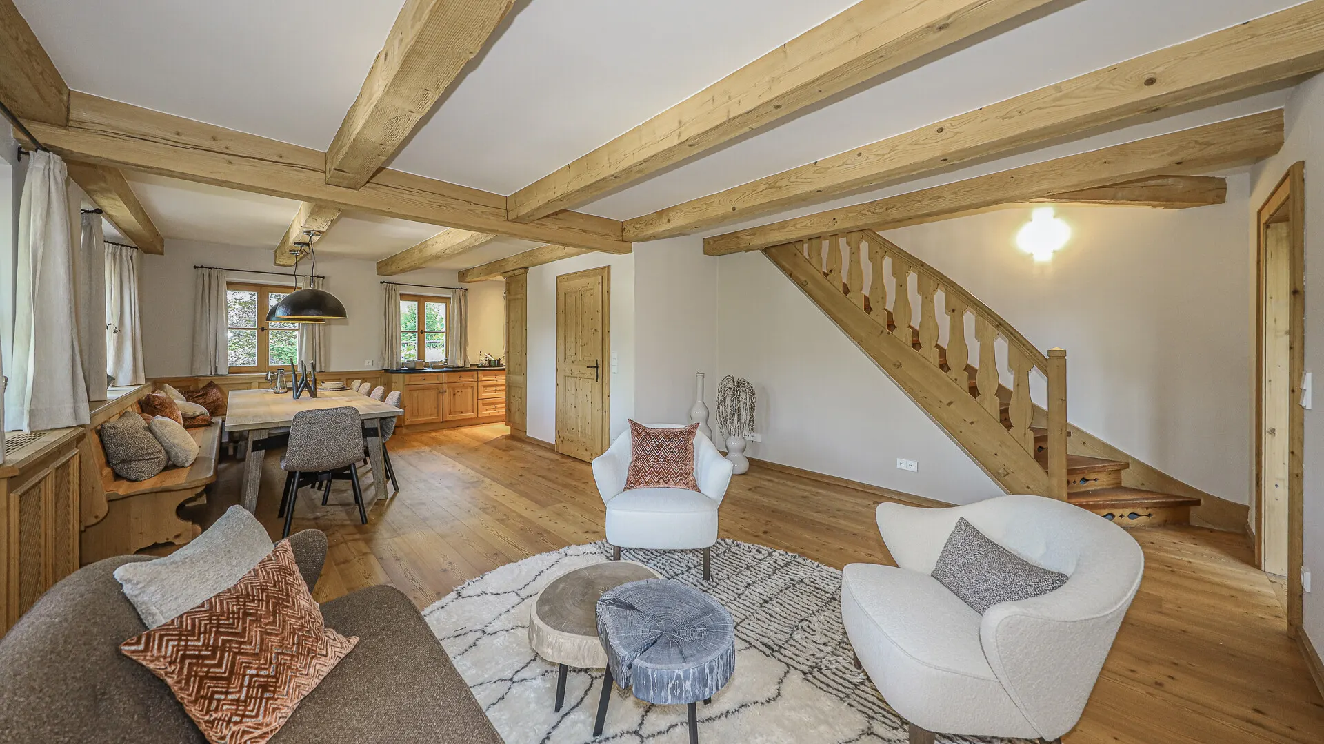 KITZIMMO-Exklusives Landhaus mit Pool in bester Lage - Immobilien Kitzbühel.-7
