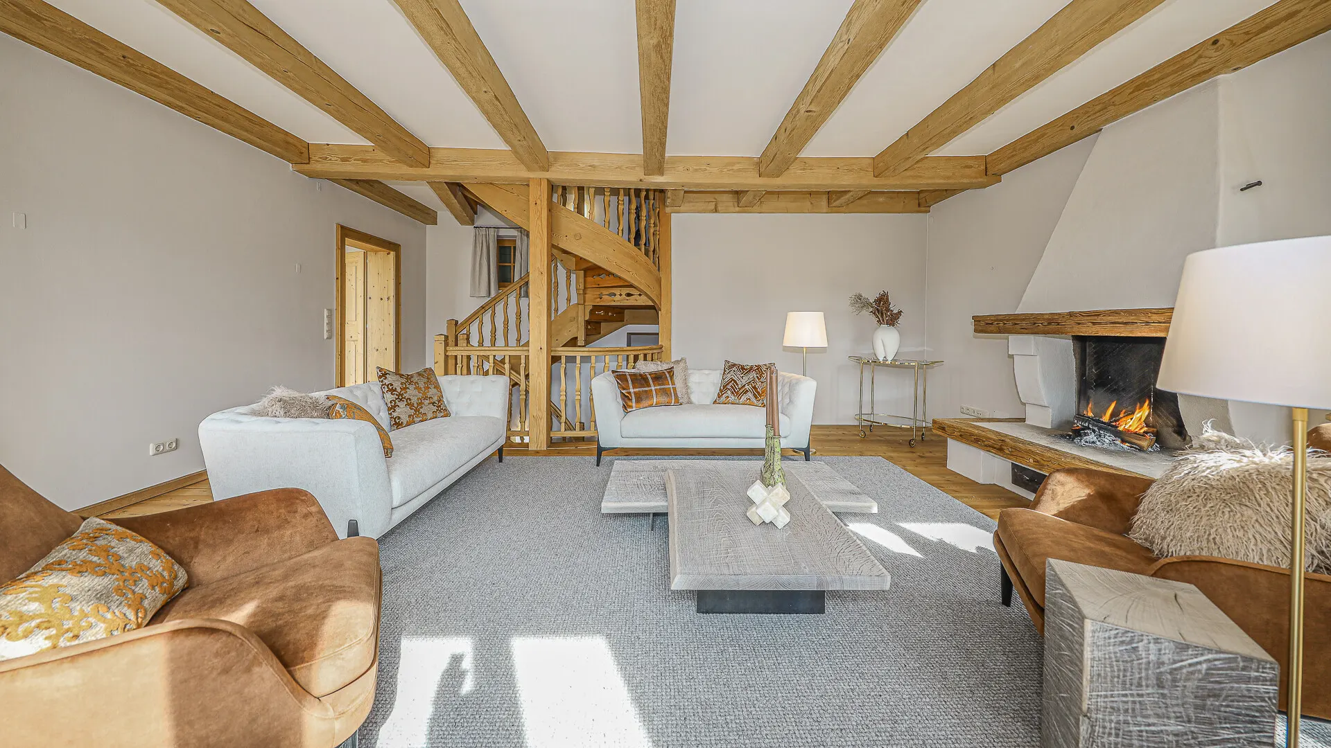KITZIMMO-Exklusives Landhaus mit Pool in bester Lage - Immobilien Kitzbühel.-4