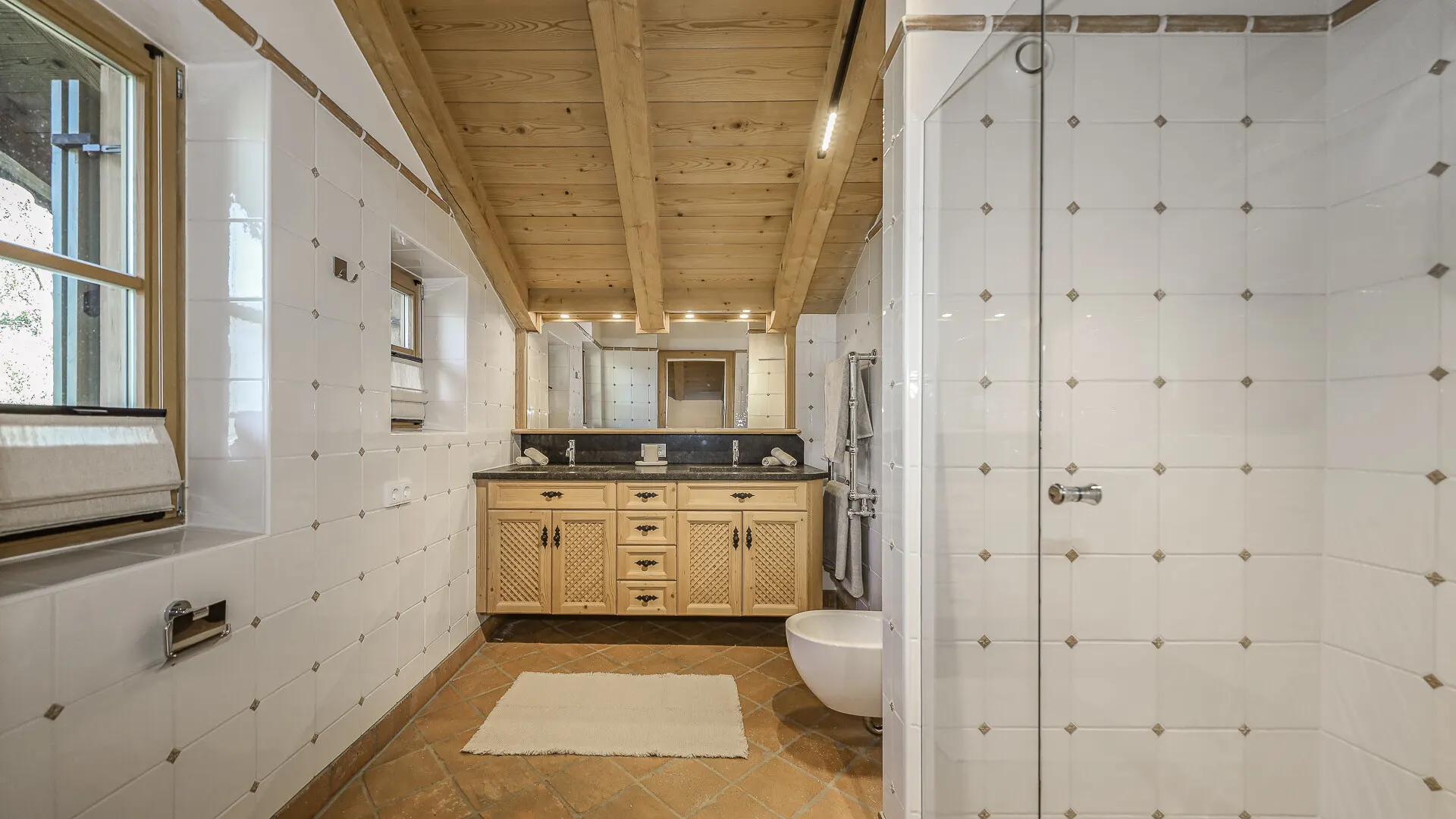 KITZIMMO-Exklusives Landhaus mit Pool in bester Lage - Immobilien Kitzbühel.-15