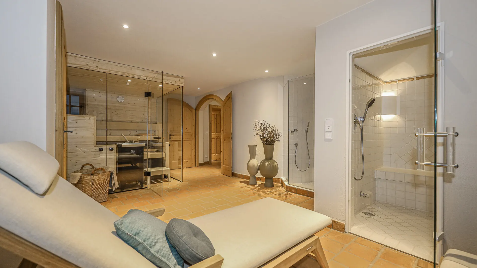 KITZIMMO-Exklusives Landhaus mit Pool in bester Lage - Immobilien Kitzbühel.-26