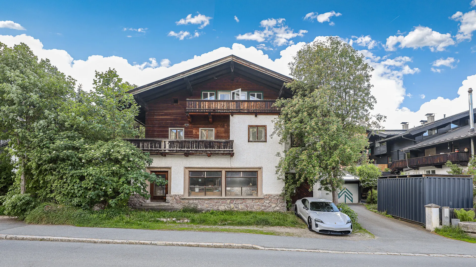 KITZIMMO-Stadthaus im Zentrum mit großem Potenzial kaufen - Immobilien Kitzbühel.