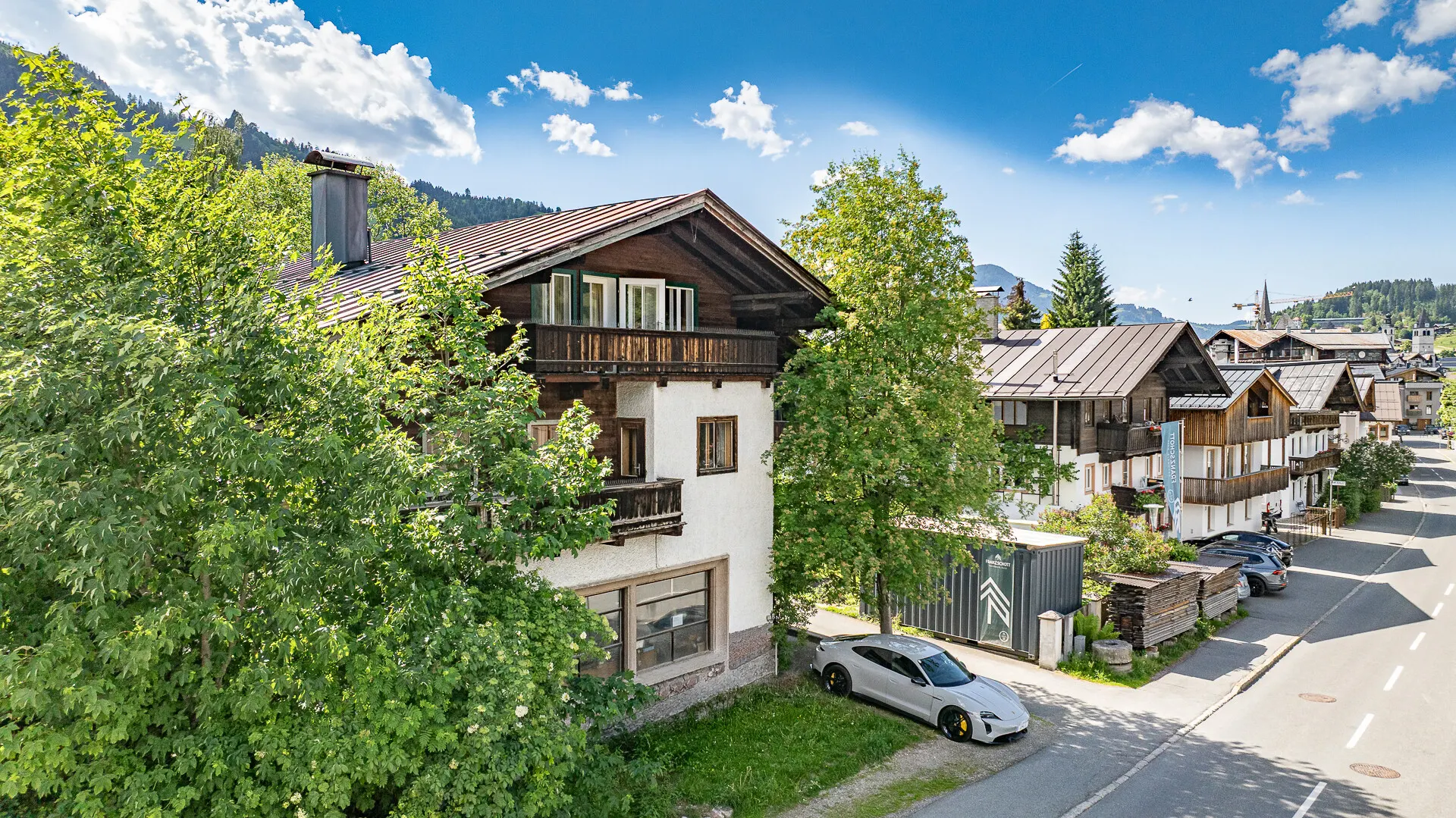 KITZIMMO-Stadthaus im Zentrum mit großem Potenzial kaufen - Immobilien Kitzbühel.