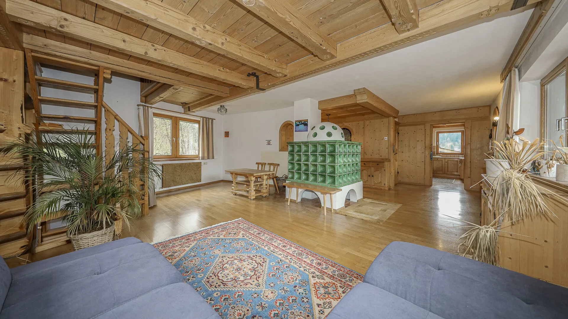 KITZIMMO-Einfamilienhaus am Fuße des Hahnenkamm an der Skipiste mieten - Immobilien Kitzbühel.