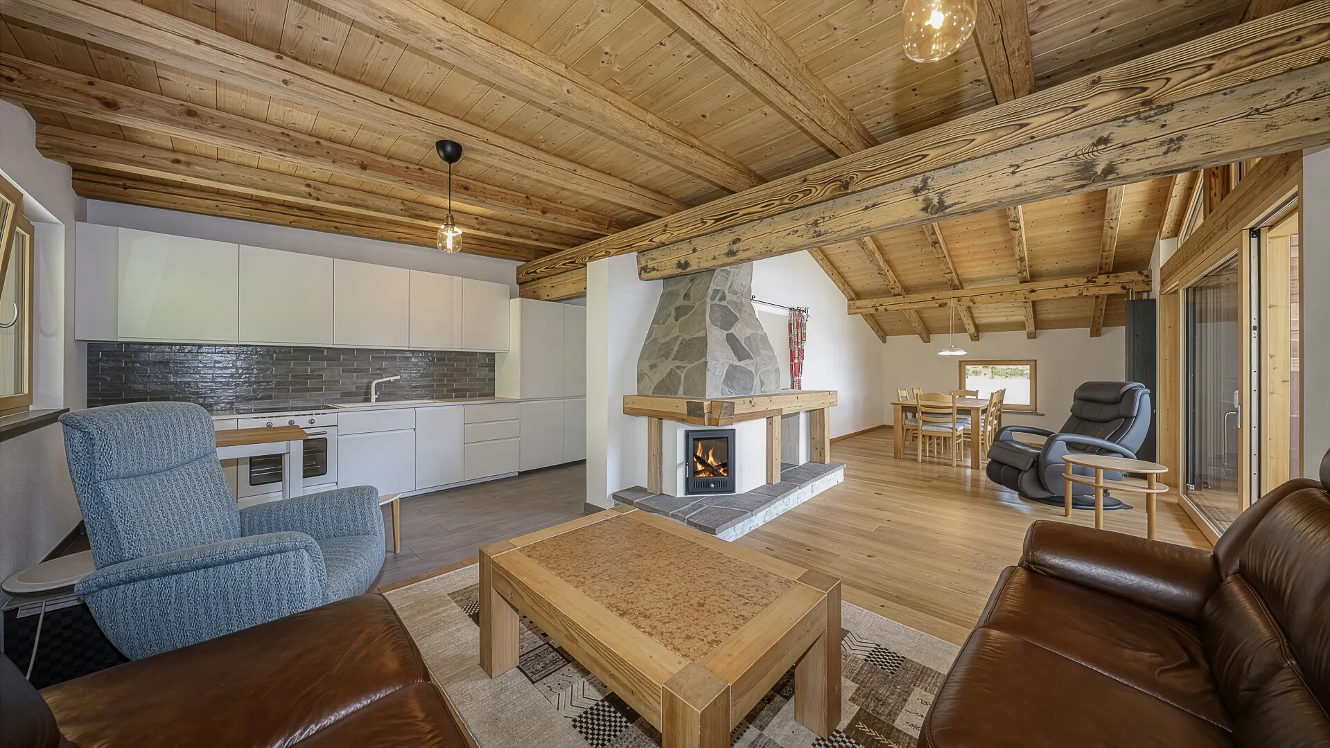 KITZIMMO-Penthouse mit Freizeitwohnsitz in einem Bauernhaus in Alleinlage - Immobilien Westendorf.