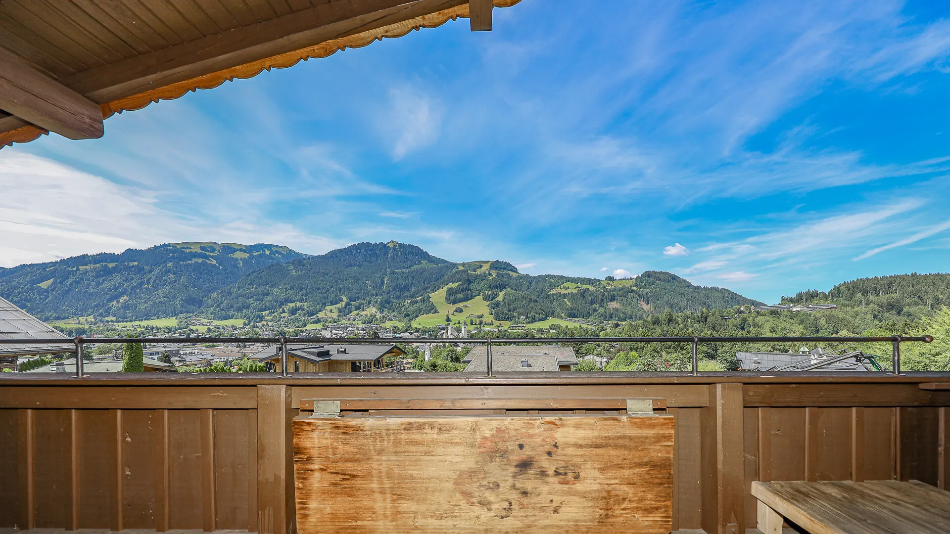 Exklusive Dachgeschosswohnung am Sonnberg mit Blick über Kitzbühel - KITZIMMO