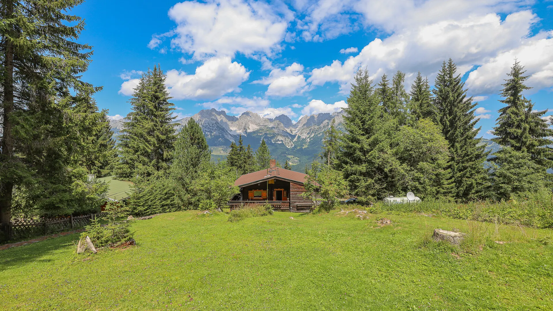 KITZIMMO-Freizeitwohnsitz mit unverbautem Kaiserblick - Ski in / Ski out - Immobilien Ellmau.
