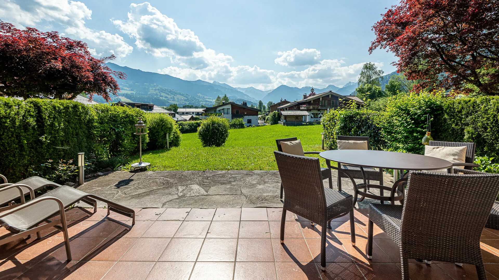 KITZIMMO-Domizil mit Potenzial in zentrumsnaher Ruhelage - Ski Out - Immobilien Kitzbühel.