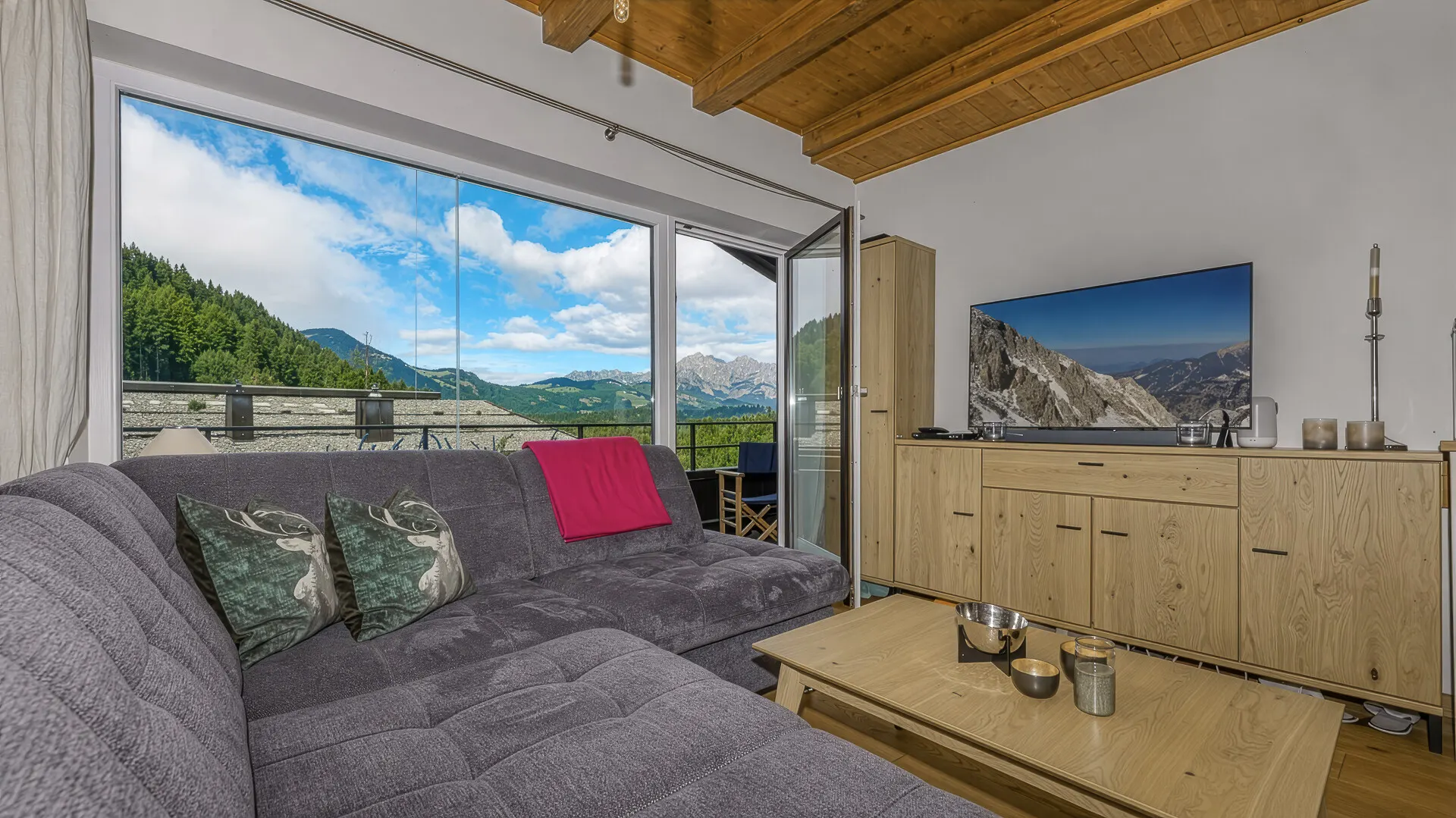 KITZIMMO-Dachgeschosswohnung an der Skipiste mit Kaiserblick kaufen - Immobilien Kitzbühel.-4