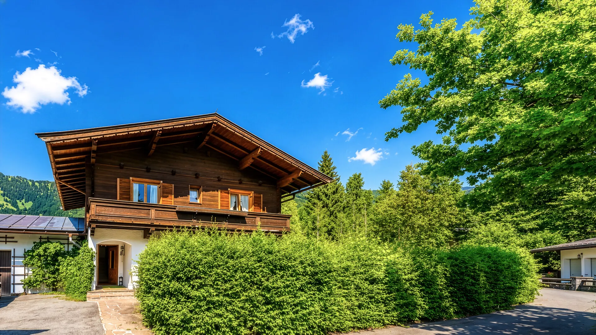 KITZIMMO-Baugrundstück mit Altbestand auf der Bichlalm kaufen - Immobilien Kitzbühel.-1-4-2