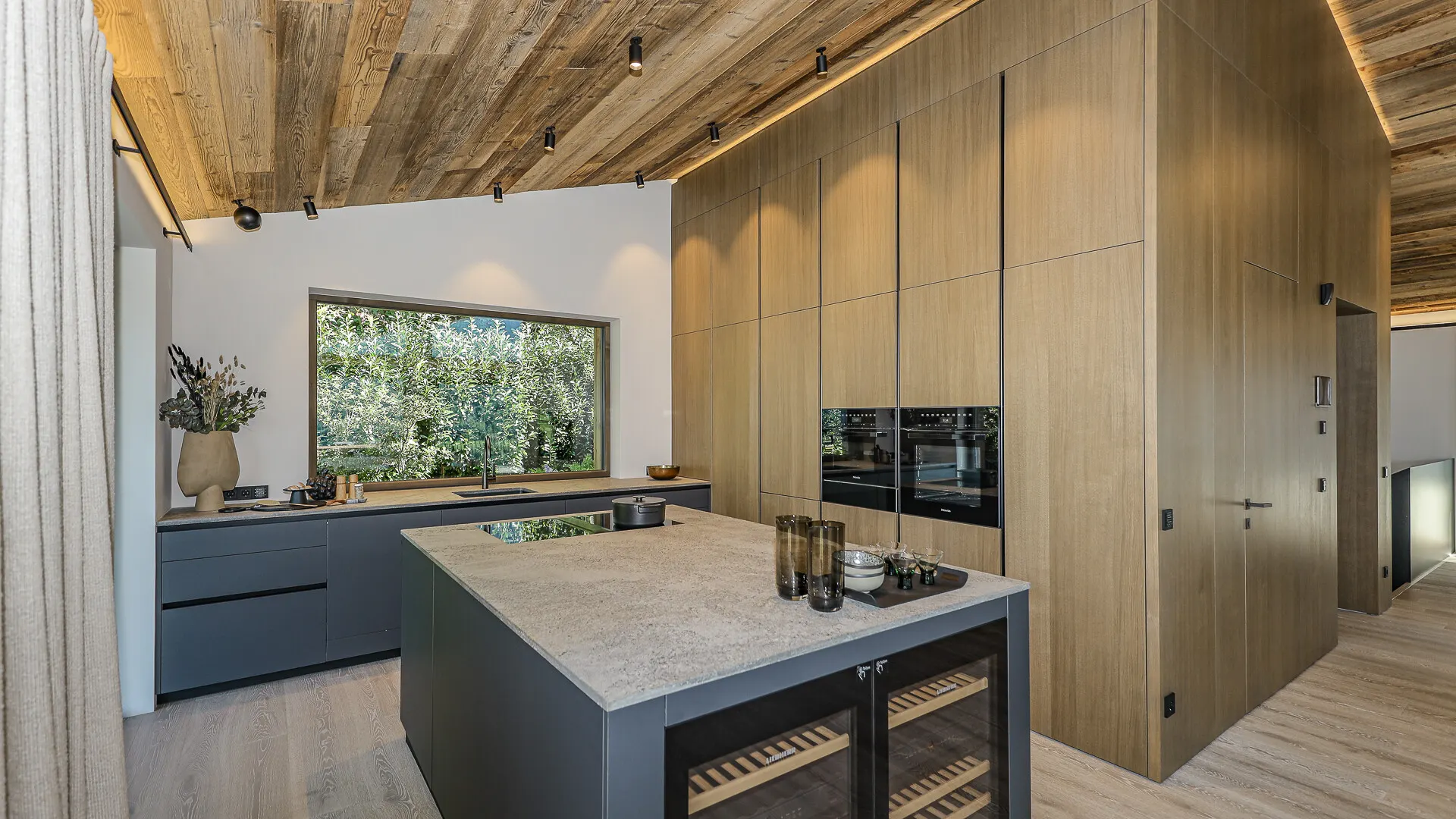 KITZIMMO-Luxusvilla mit Pool in Toplage kaufen - Immobilien Brixen im Thale.