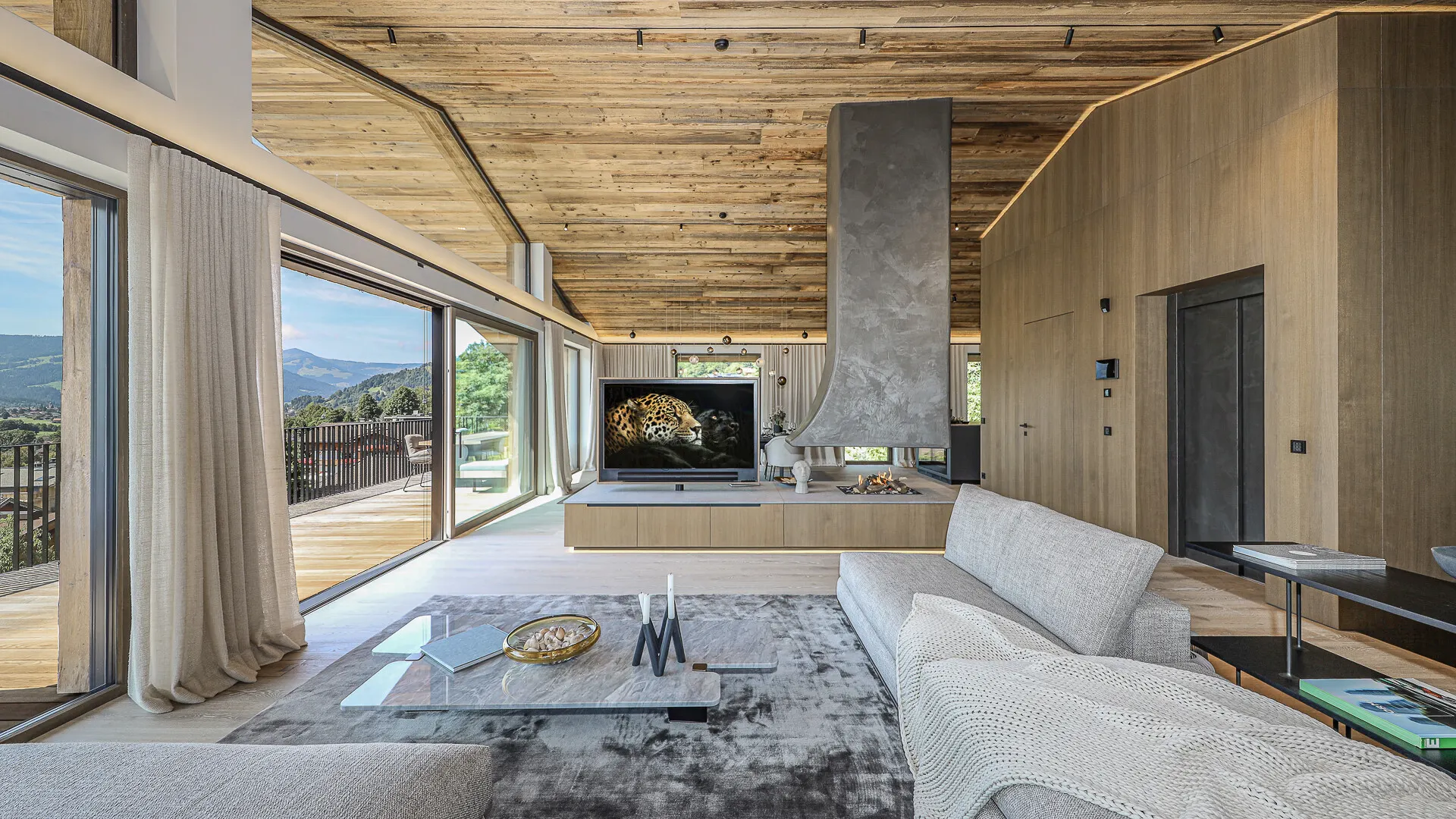 KITZIMMO-Luxusvilla mit Pool in Toplage kaufen - Immobilien Brixen im Thale.
