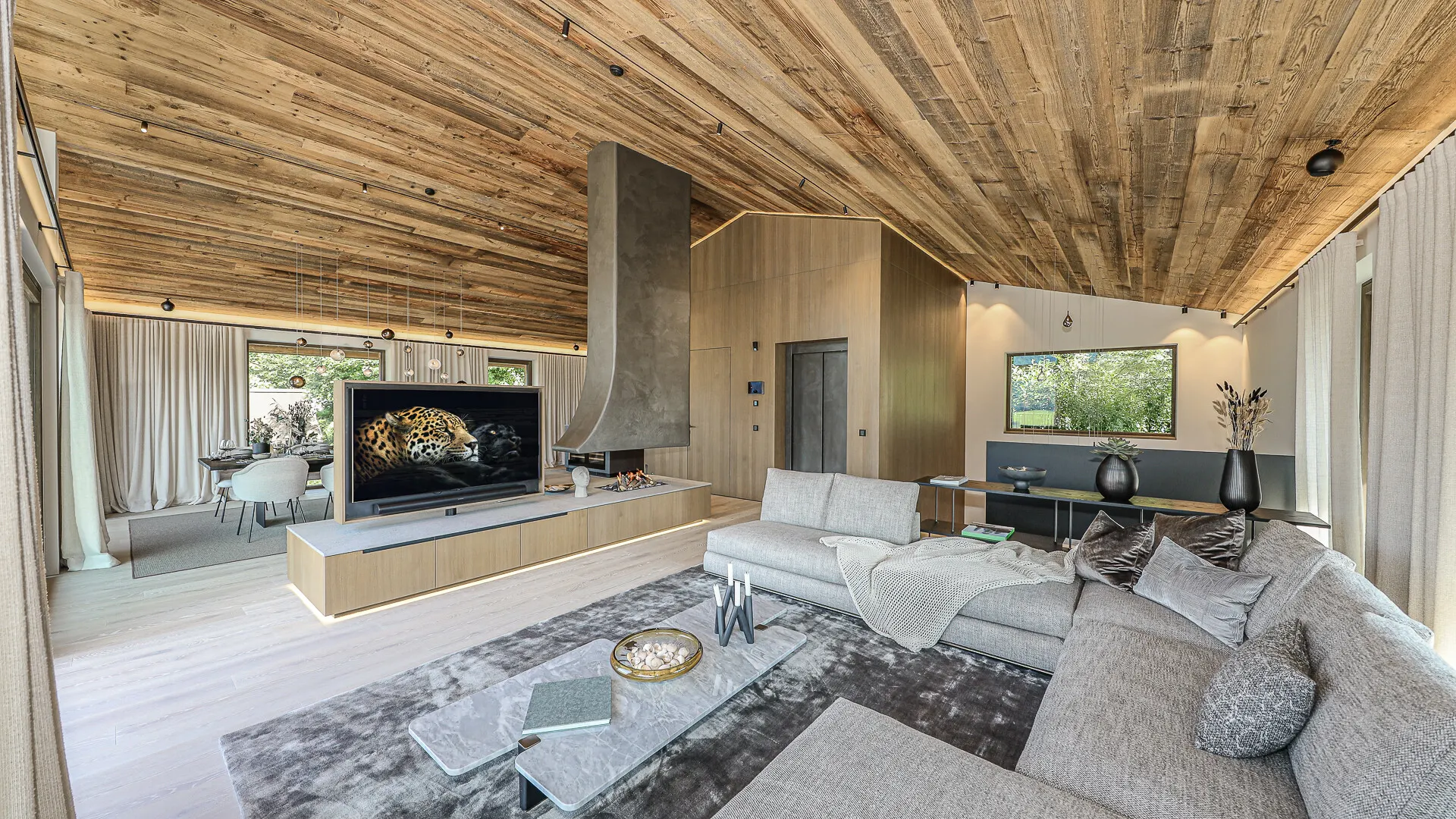 KITZIMMO-Luxusvilla mit Pool in Toplage kaufen - Immobilien Brixen im Thale.
