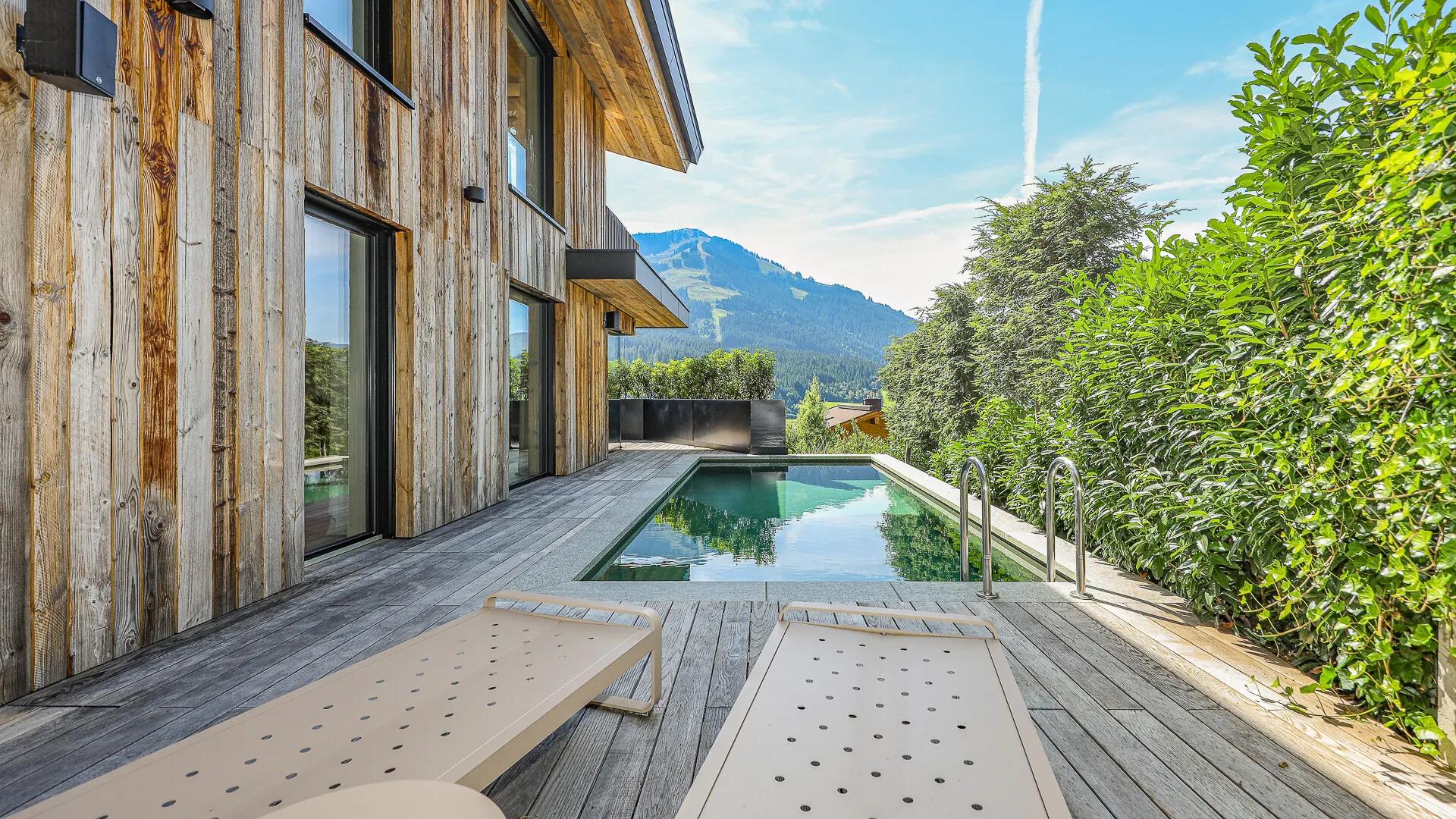 KITZIMMO-Luxusvilla mit Pool in Toplage kaufen - Immobilien Brixen im Thale.