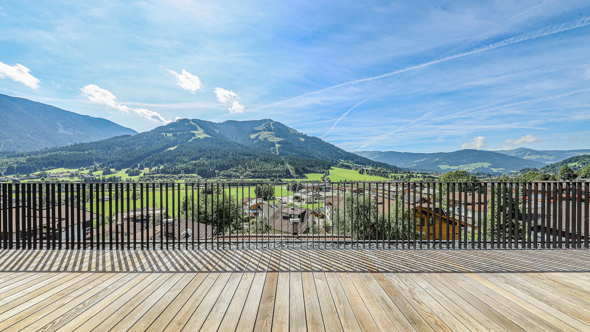 KITZIMMO-Luxusvilla mit Pool in Toplage kaufen - Immobilien Brixen im Thale.