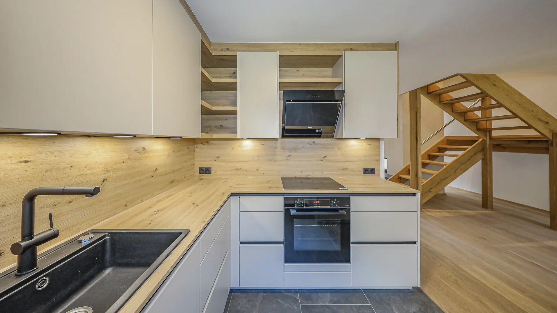 KITZIMMO-Exklusiver Freizeitwohnsitz am Sonnberg mit Panoramablick kaufen - Immobilien Kitzbühel.