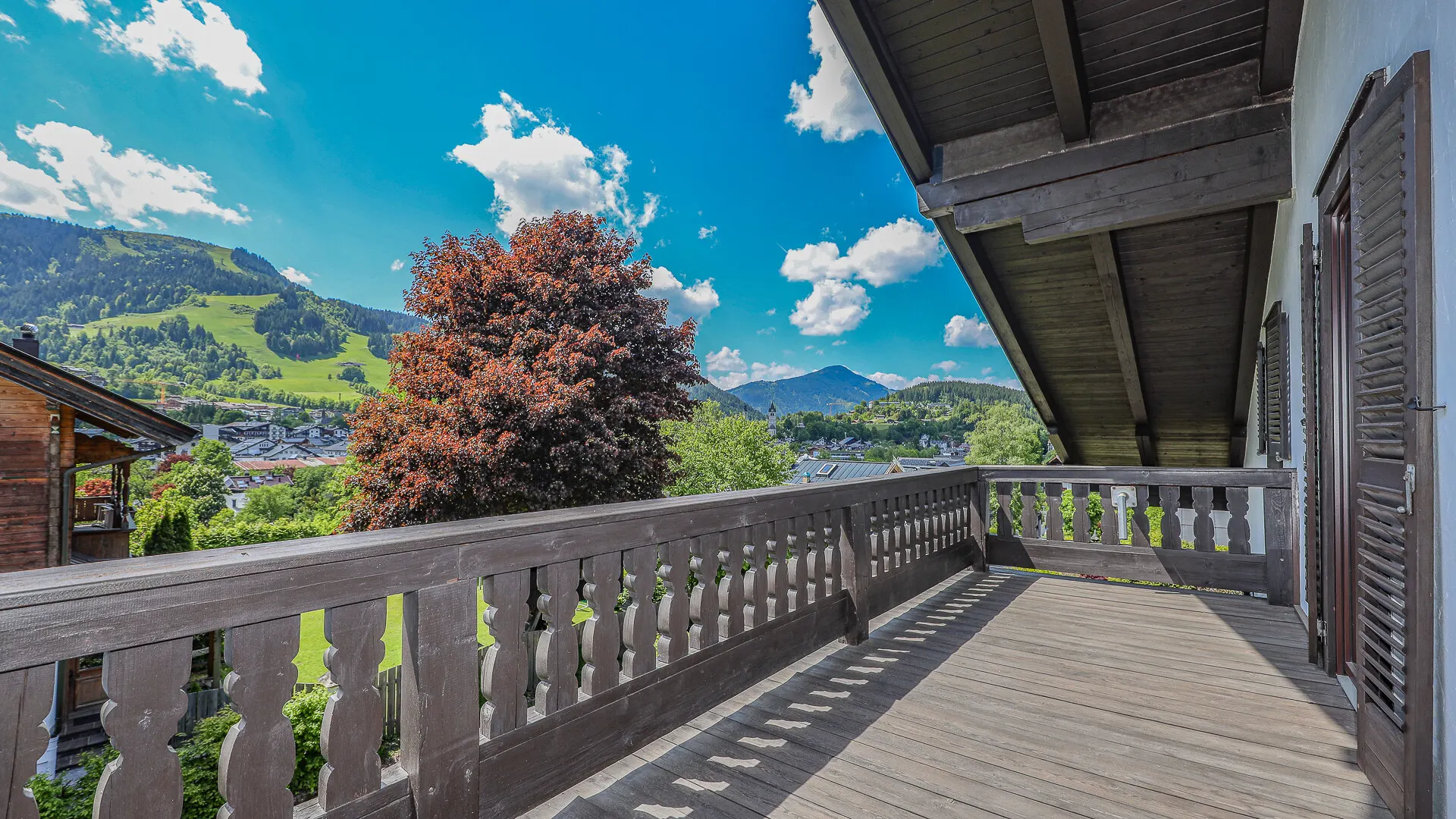 KITZIMMO-Exklusiver Freizeitwohnsitz am Sonnberg mit Panoramablick kaufen - Immobilien Kitzbühel.