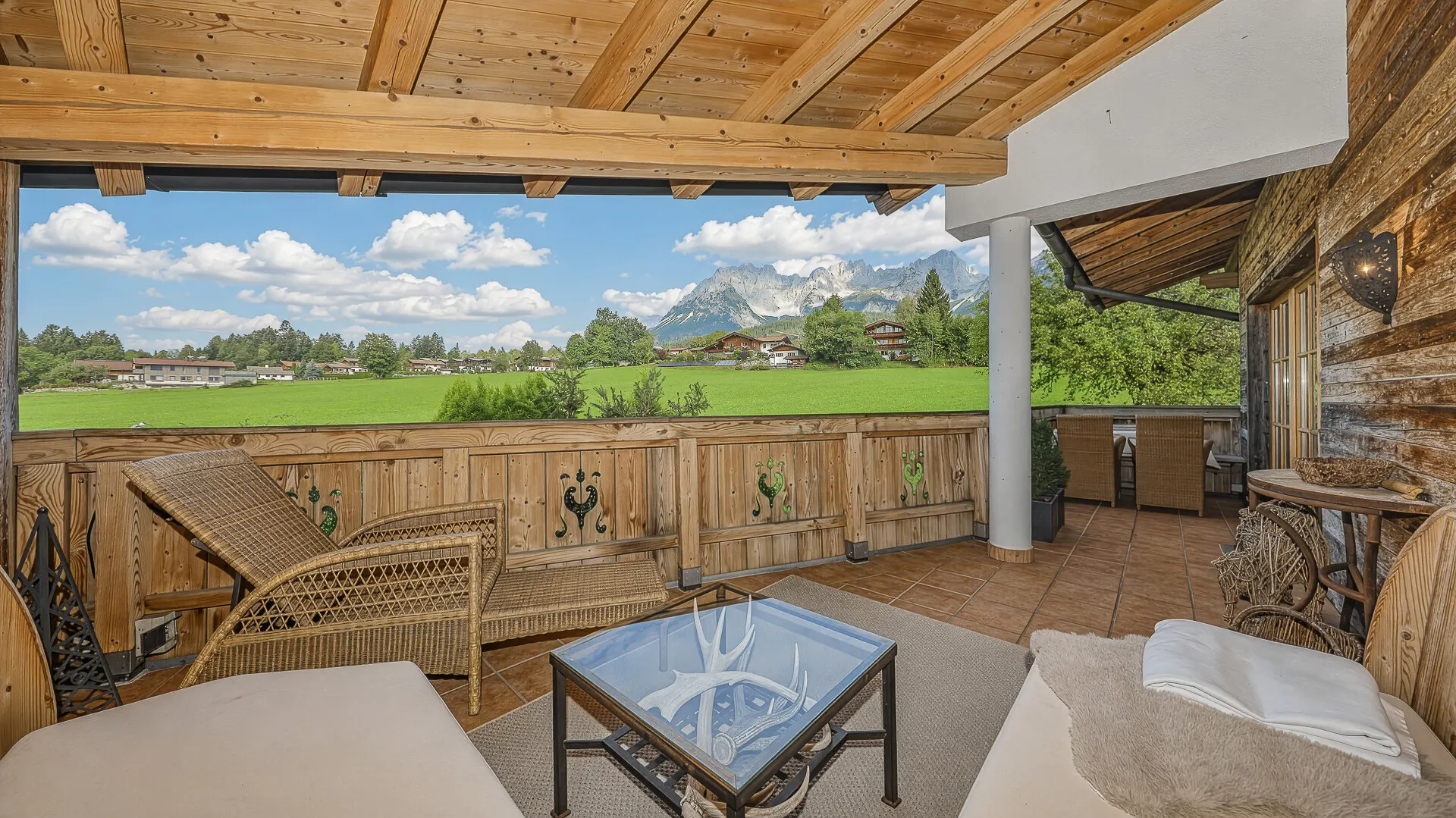 KITZIMMO-Penthouse in sonniger Ruhelage am Fuße des Wilden Kaiser - Immobilien Going.