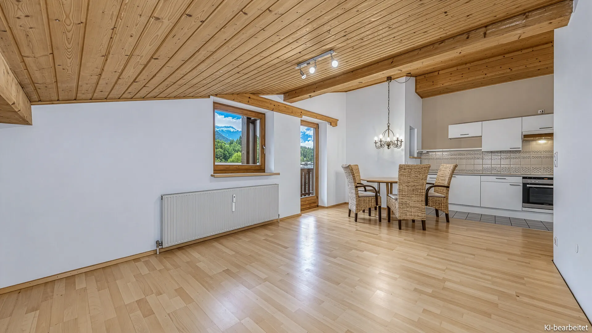 KITZIMMO-Dachgeschosswohnung mit Bergblick kaufen - Immobilien Kitzbühel.-3