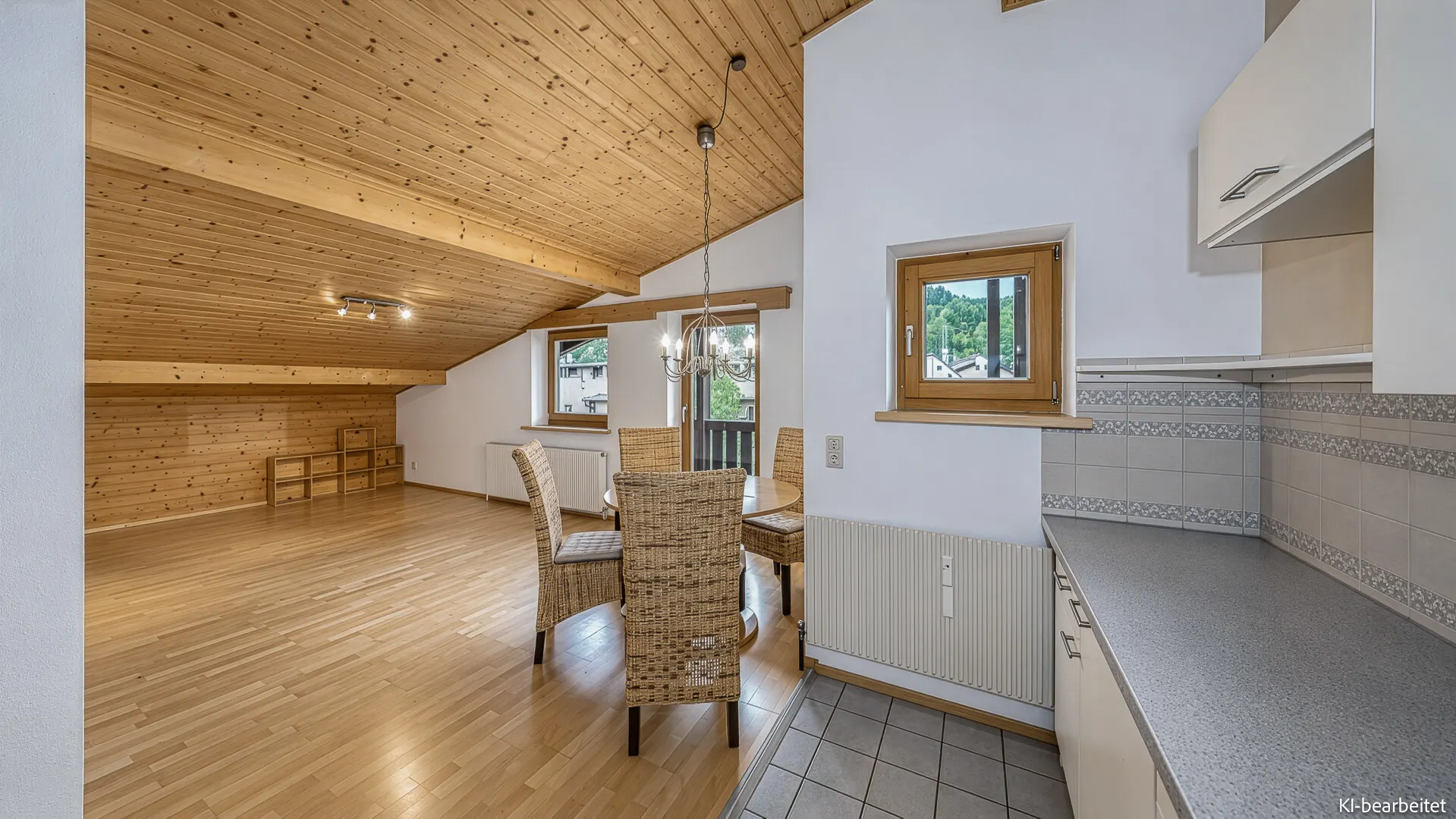 KITZIMMO-Dachgeschosswohnung mit Bergblick kaufen - Immobilien Kitzbühel.-4