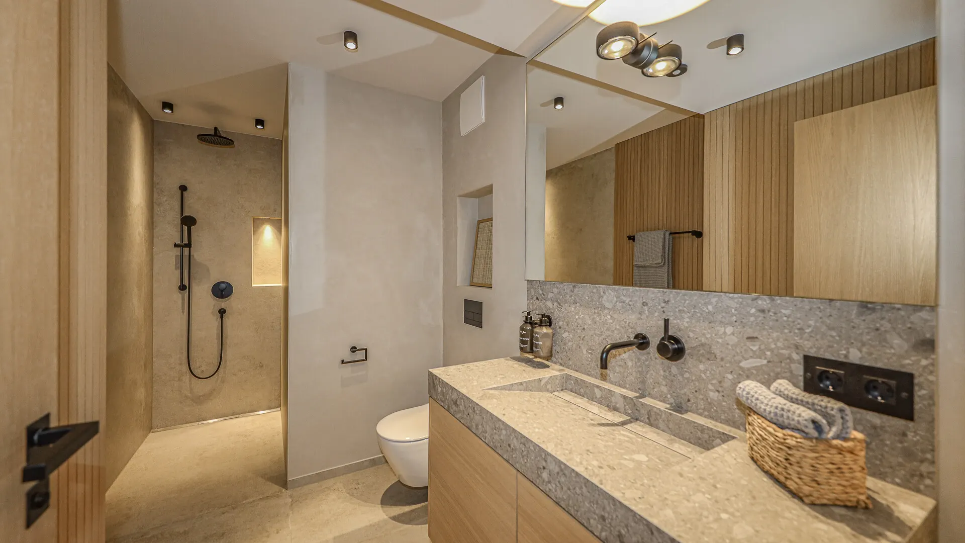 luxussExklusive Stadtwohnung im Zentrum von Kitzbühel kaufen - KITZIMMOadtwohnungimherzenvonkitzbühelkaufenkitzimmtoplage-19