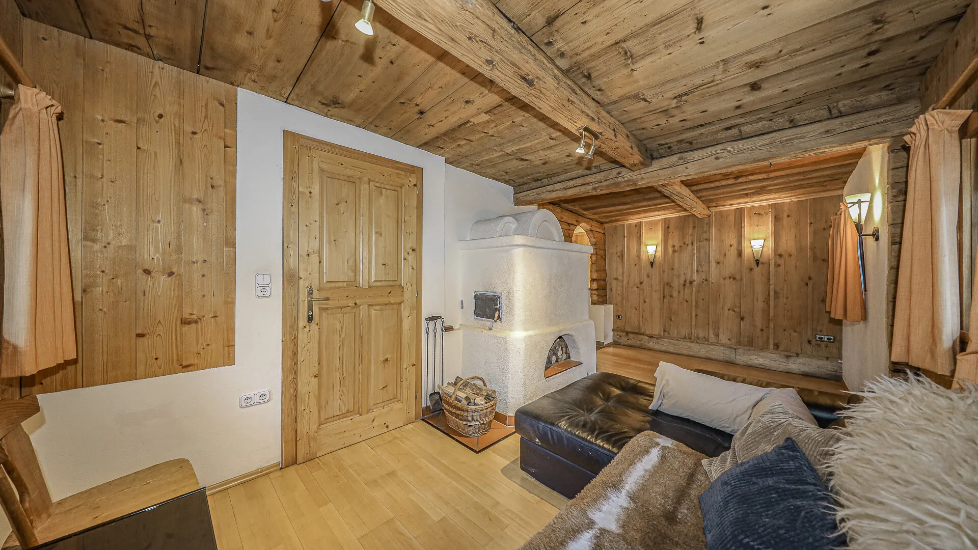 KITZIMMO-Historischen Anwesen mit 3.800 m² Grund in Ruhelage - Immobilien Jochberg.-2-11-10