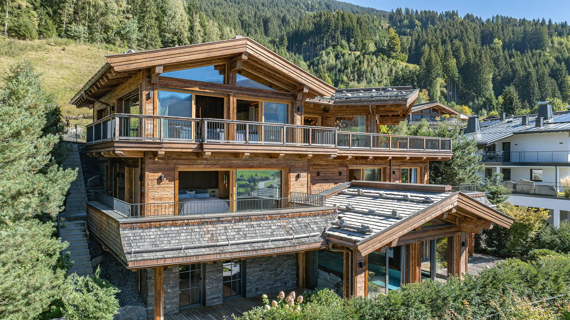 KITZIMMO-Beeindruckende Luxusvilla in sonniger Toplage - Immobilien Jochberg.