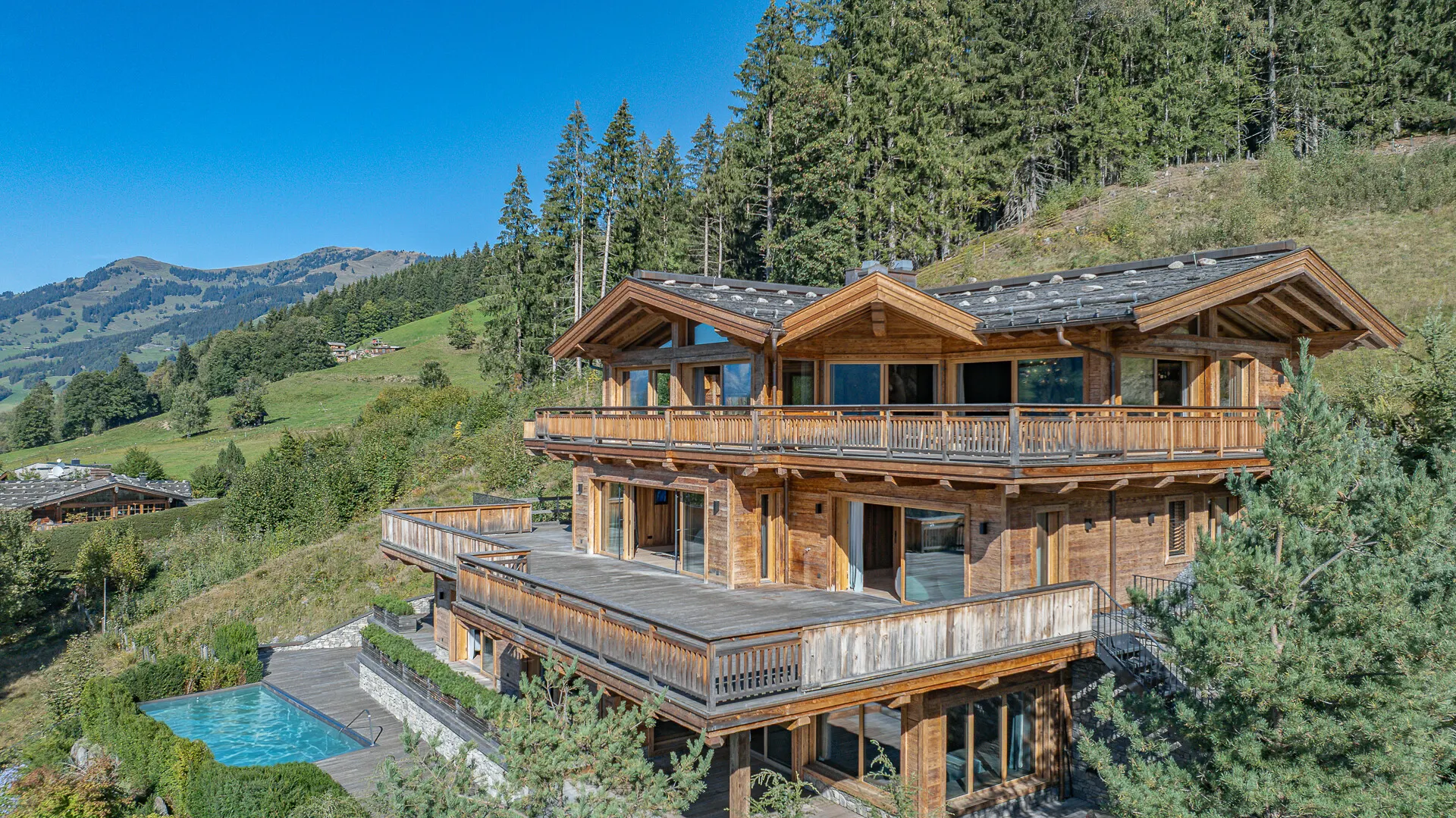 KITZIMMO-Summit View – High-End-Chalet mit endlosem Weitblick - Immobilien Jochberg.