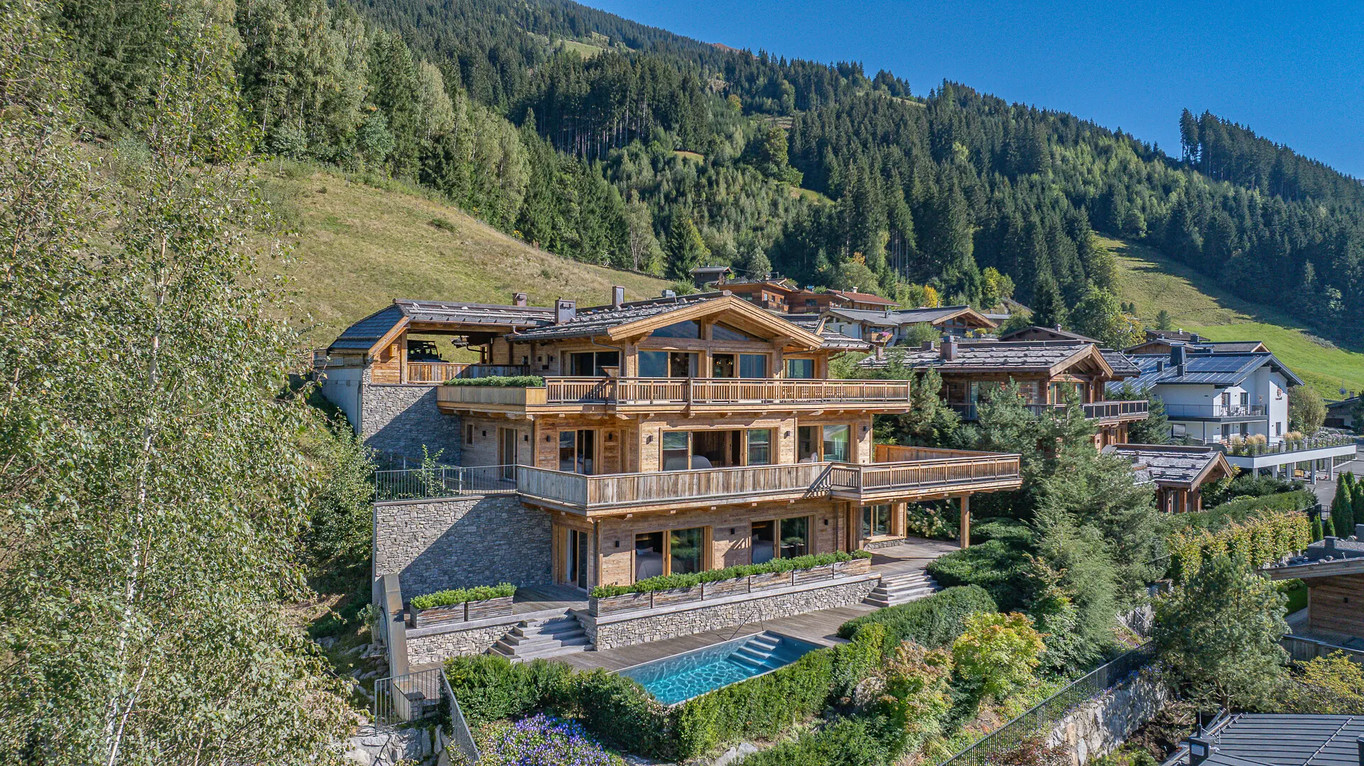 KITZIMMO-Summit View – High-End-Chalet mit endlosem Weitblick - Immobilien Jochberg.