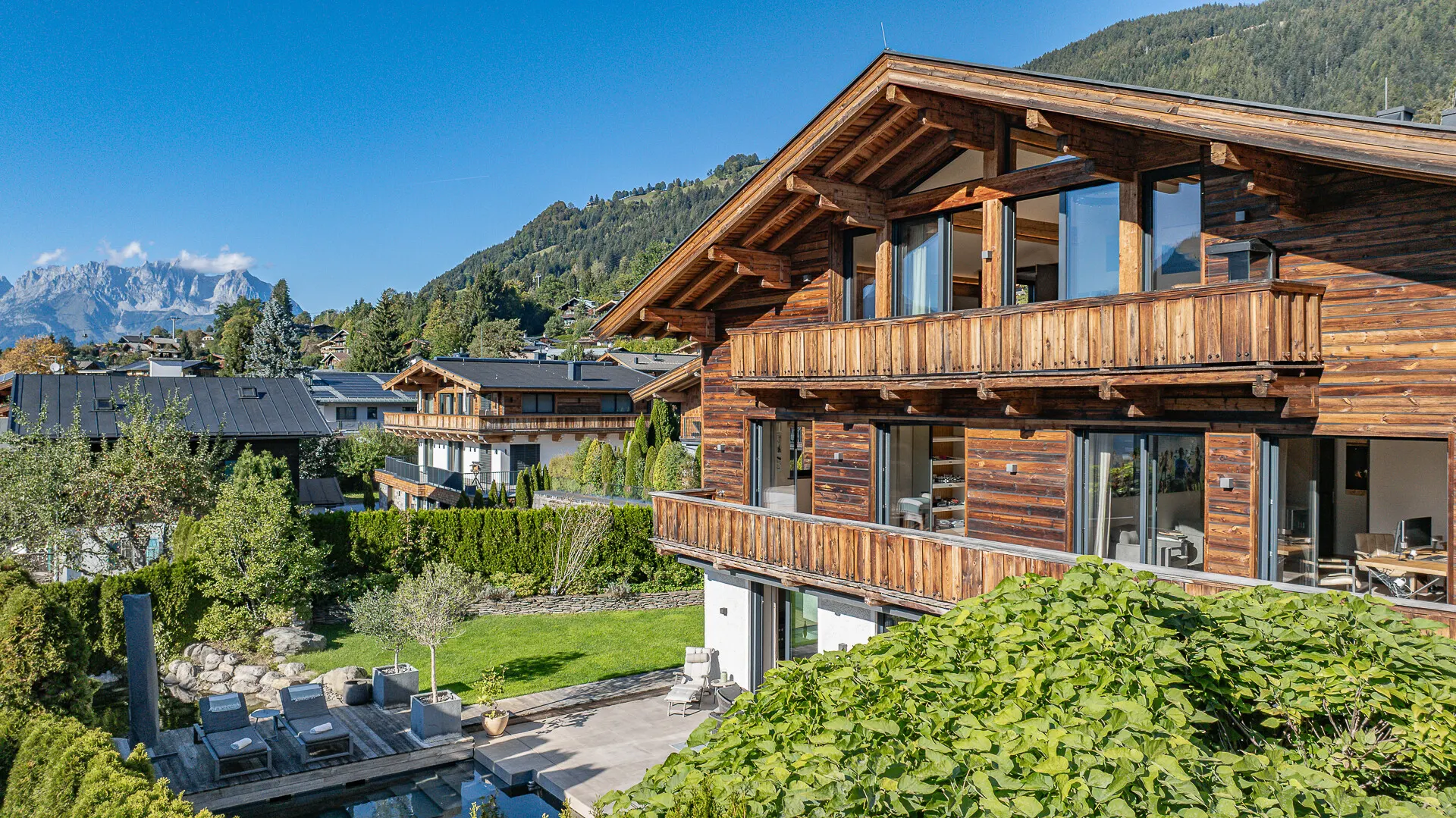 KITZIMMO-Prime Living – Exklusive Villa mit Pool & Panoramablick in Toplage - Immobilien Kitzbühel.
