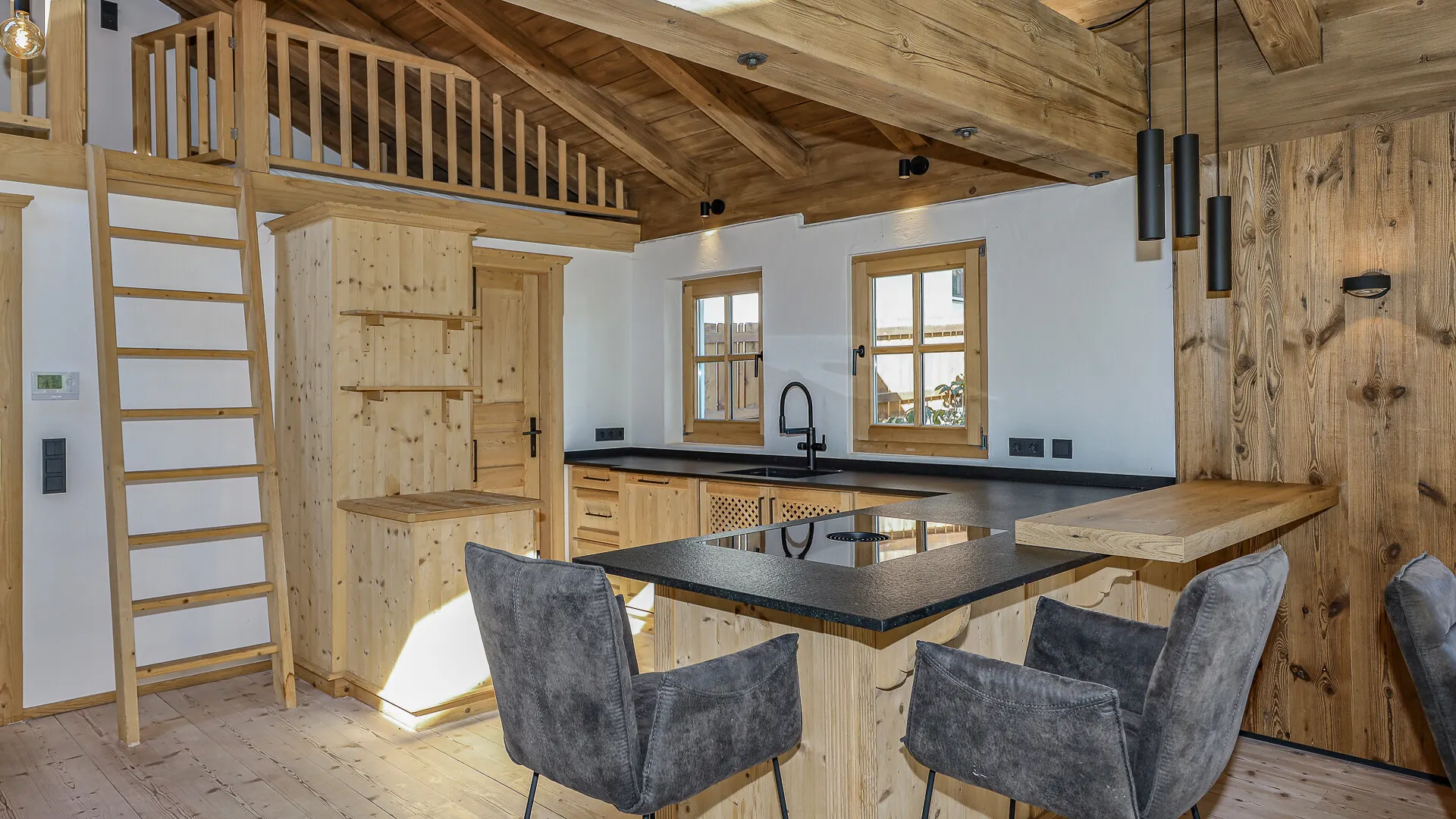 KITZIMMO-Exklusives Ski in / Ski out Chalet mit Kaiserblick - Immobilien Ellmau.