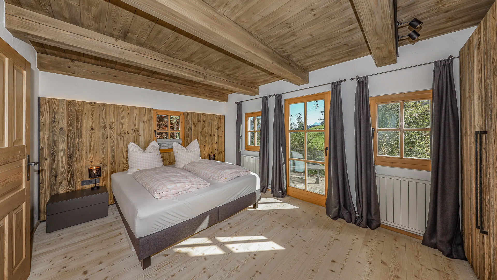 KITZIMMO-Exklusives Ski in / Ski out Chalet mit Kaiserblick - Immobilien Ellmau.