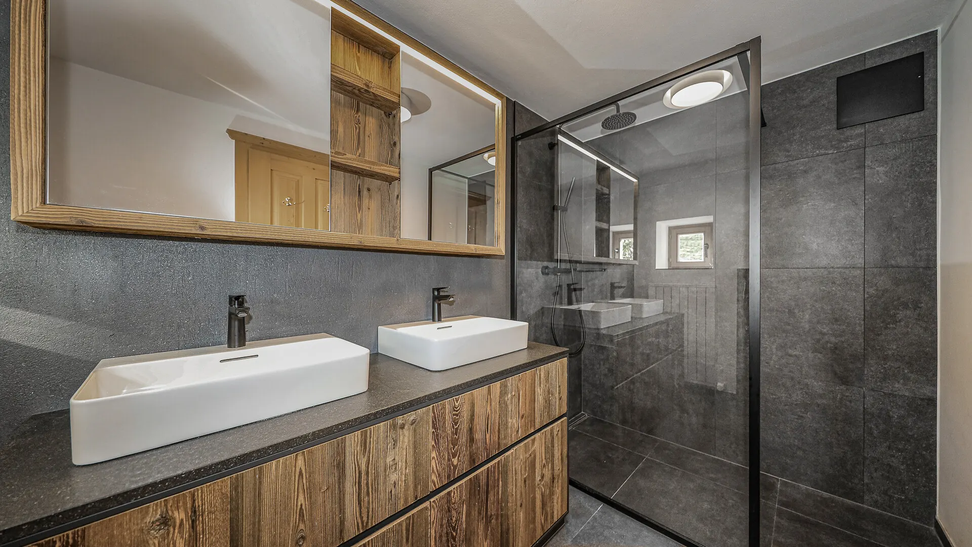 KITZIMMO-Exklusives Ski in / Ski out Chalet mit Kaiserblick - Immobilien Ellmau.