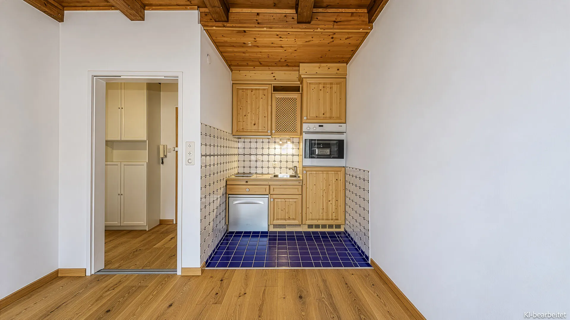 KITZIMMO-Dachgeschosswohnung an der Skipiste mit Kaiserblick kaufen - Immobilien Kitzbühel.-5-6