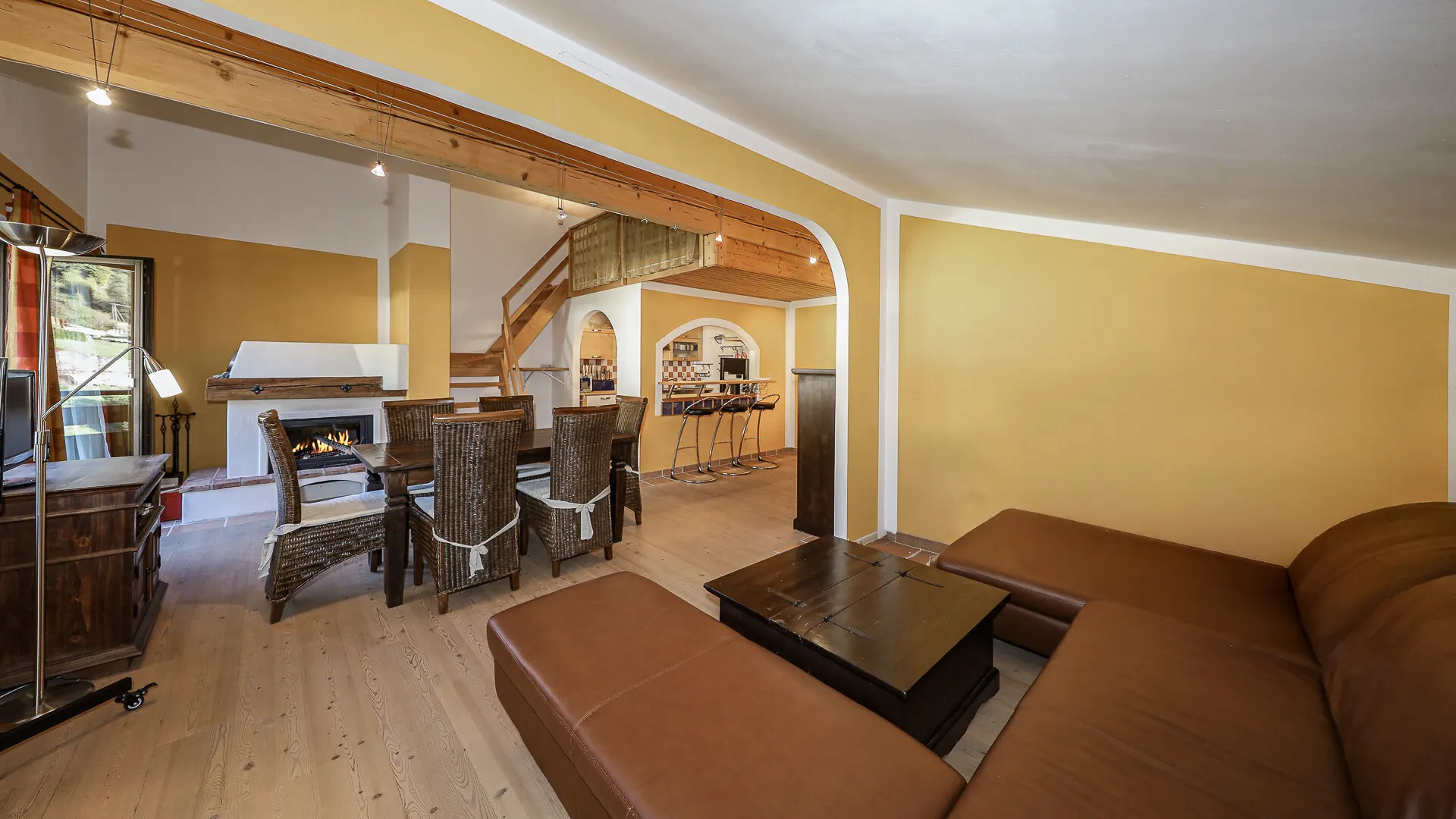 KITZIMMO-Dachgeschosswohnung mit schönem Ausblick kaufen - Immobilien Jochberg.