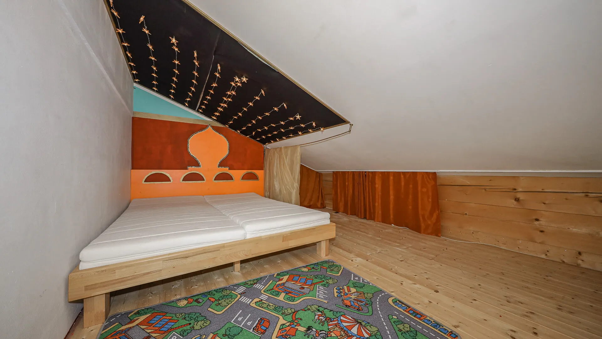 KITZIMMO-Dachgeschosswohnung mit schönem Ausblick kaufen - Immobilien Jochberg.