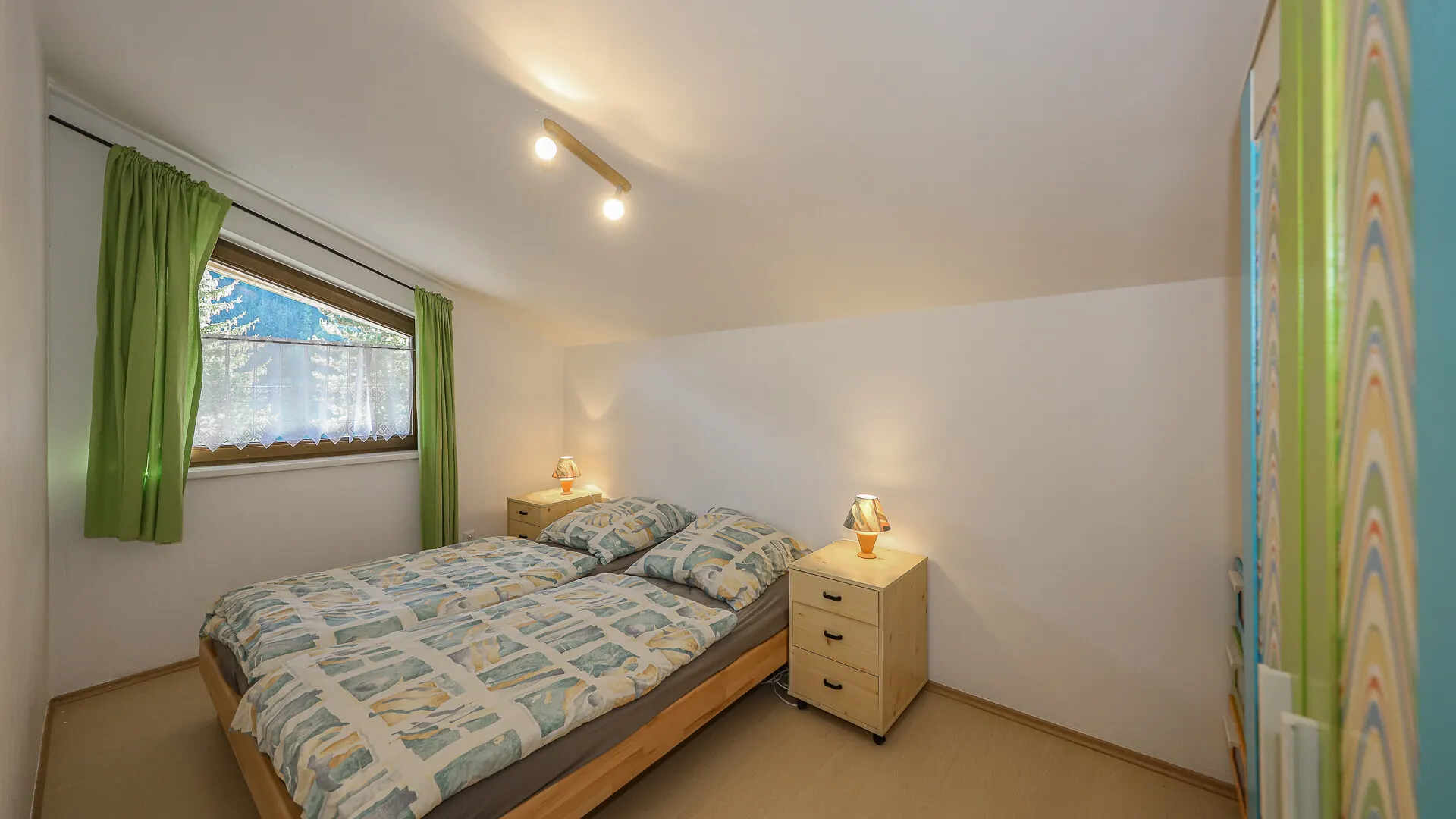 KITZIMMO-Dachgeschosswohnung mit schönem Ausblick kaufen - Immobilien Jochberg.
