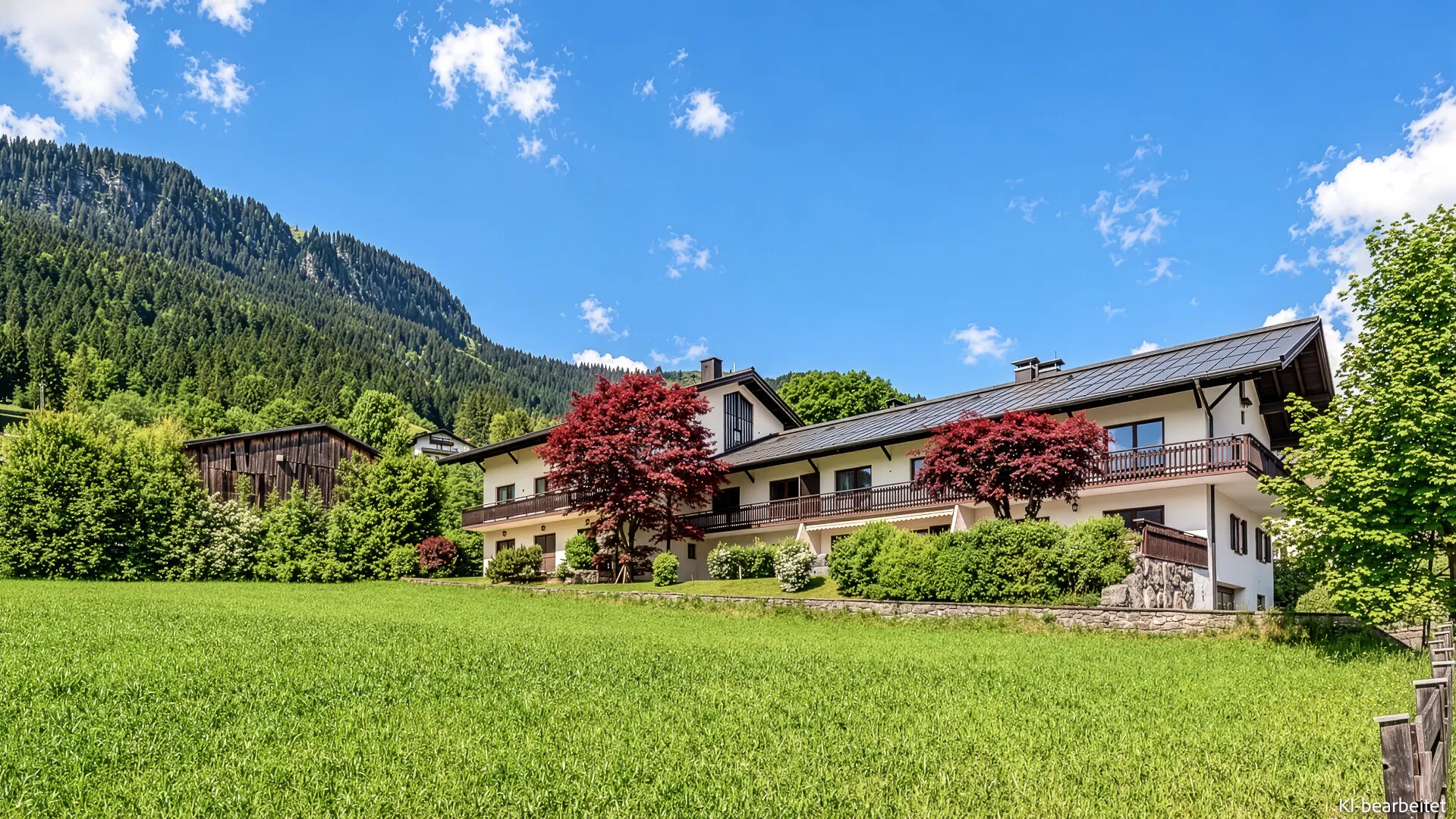 KITZIMMO-Domizil mit Potenzial in zentrumsnaher Ruhelage - Ski Out - Immobilien Kitzbühel.-2